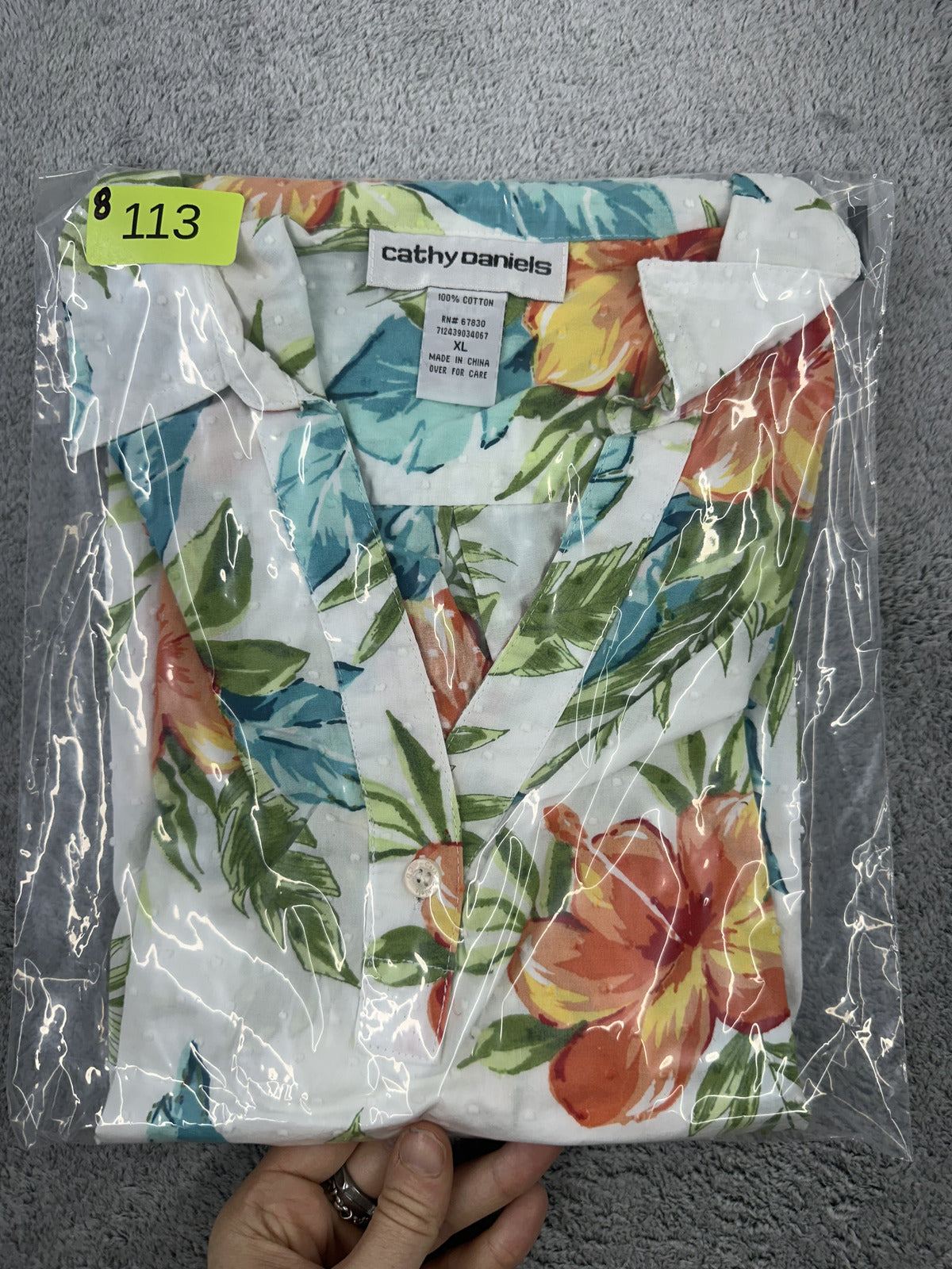 Vintage Cathy Daniels Tropical Hibiscus Short Sleeve Top