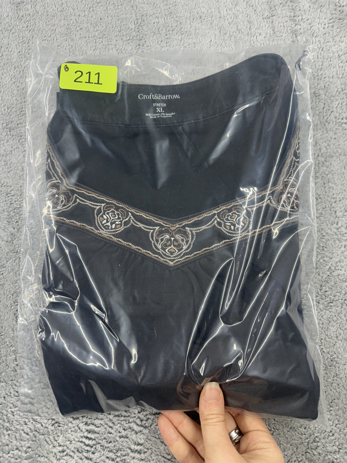 Croft & Barrow Black Embroidered Neckline Sleeveless Top