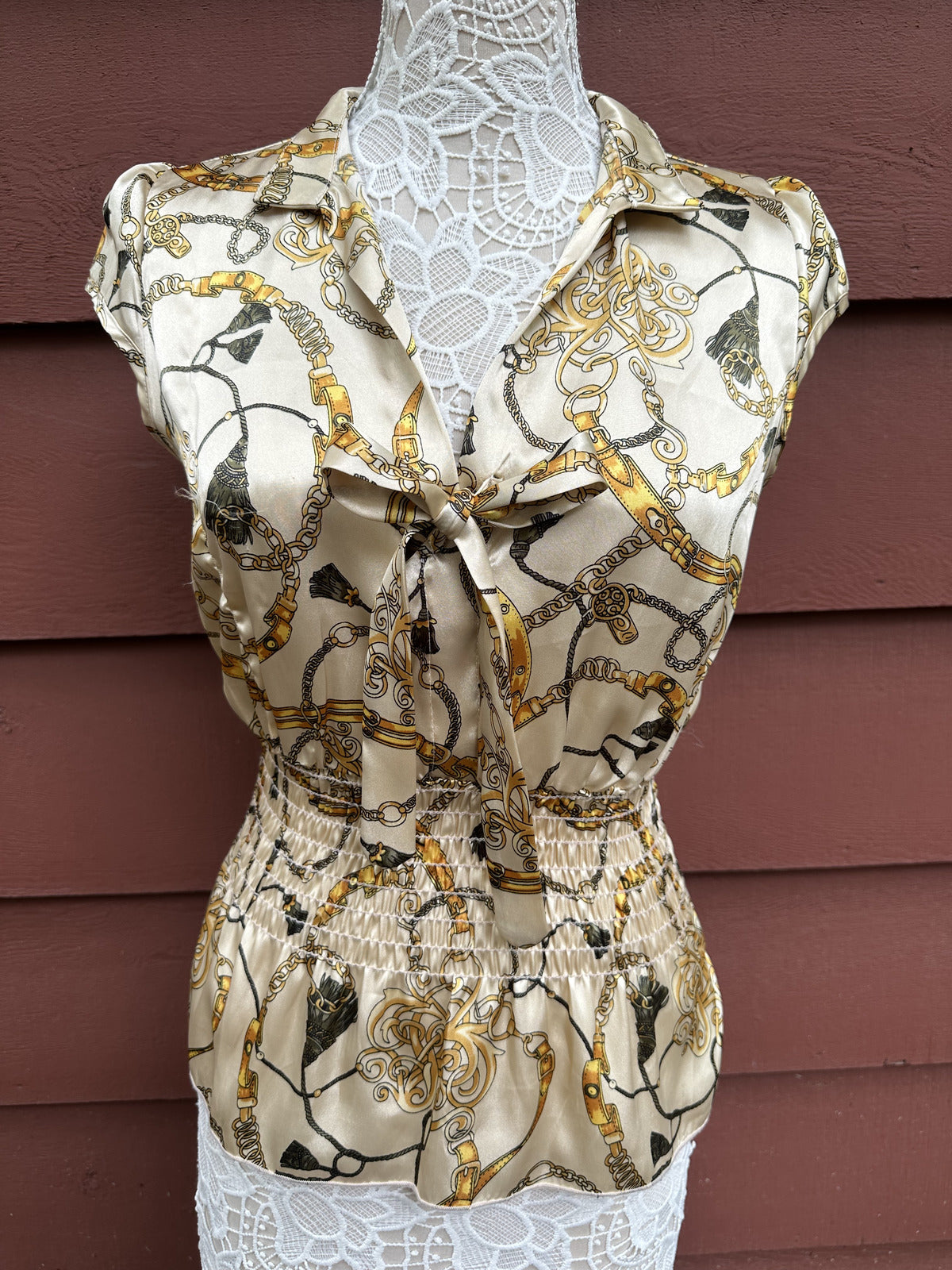 Tiara Chain Print Sleeveless Blouse White Gold Tie Front Smock