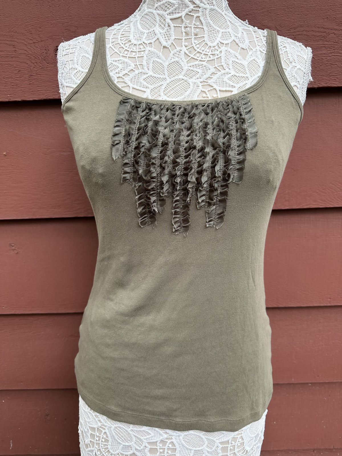 Eddie Bauer Olive Green Ruffle Detail Tank Top Casual Chic Summer Layered