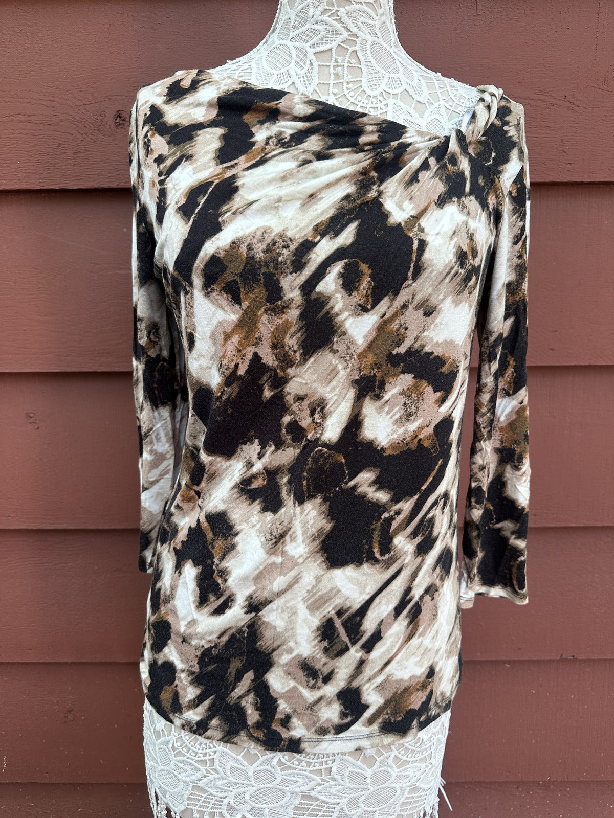 Ann Taylor Long Sleeve Boat Neck Blouse in Abstract Animal Print Brown Y2K