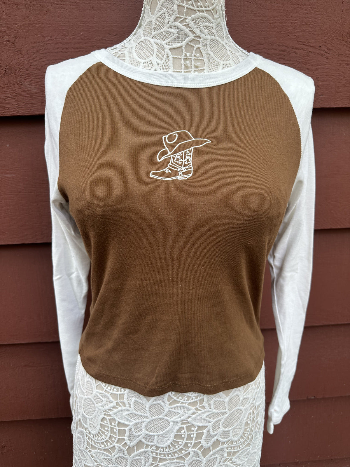 Y2K Cowboy Core Brown and White Raglan Long Sleeve Baby Tee with Embroidery