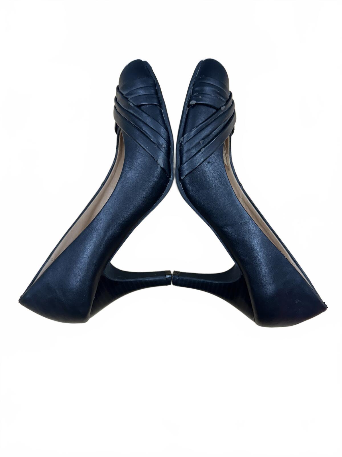 Report Ladee Black Pleated Pump