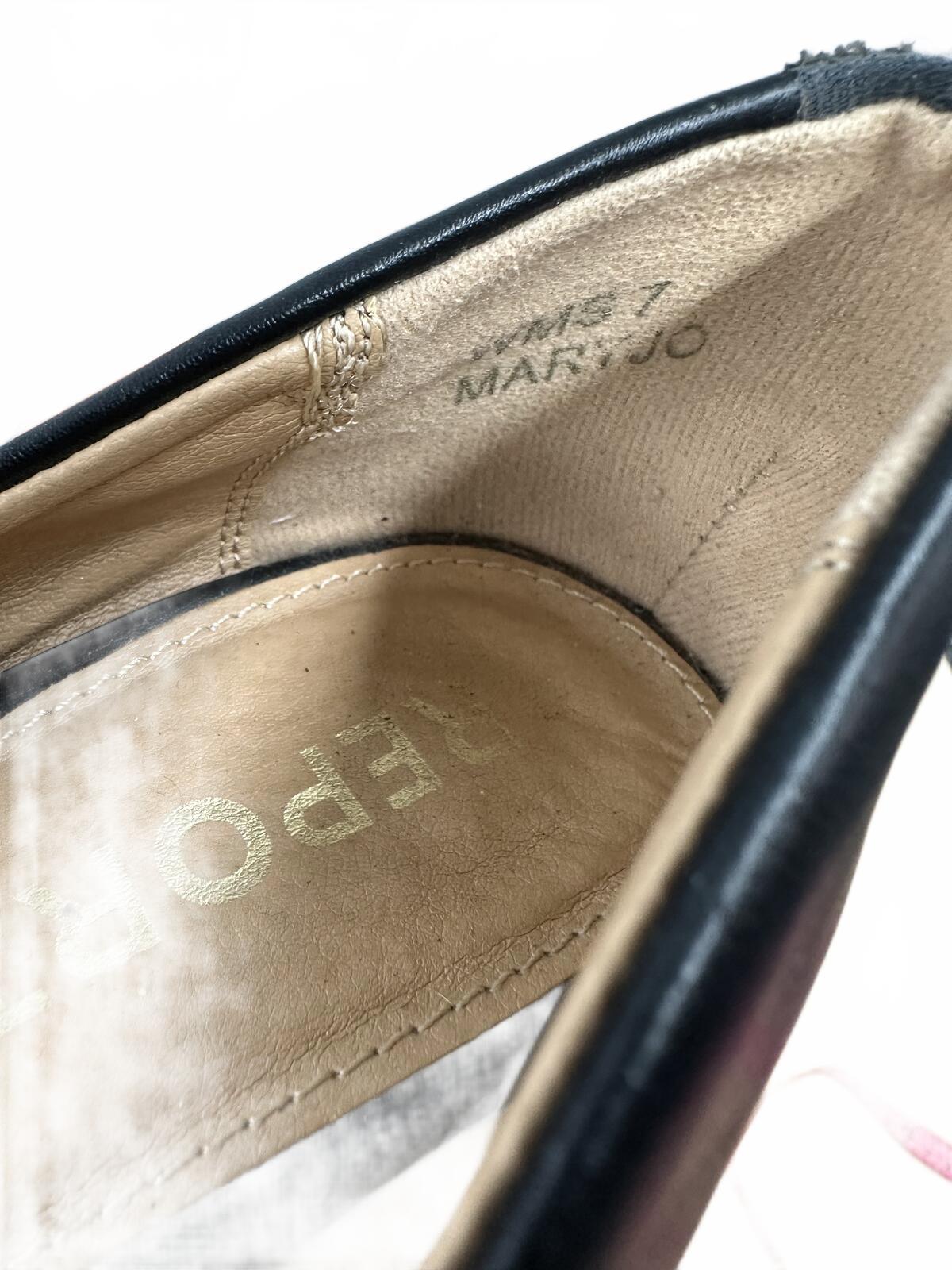 Report Ladee Black Pleated Pump