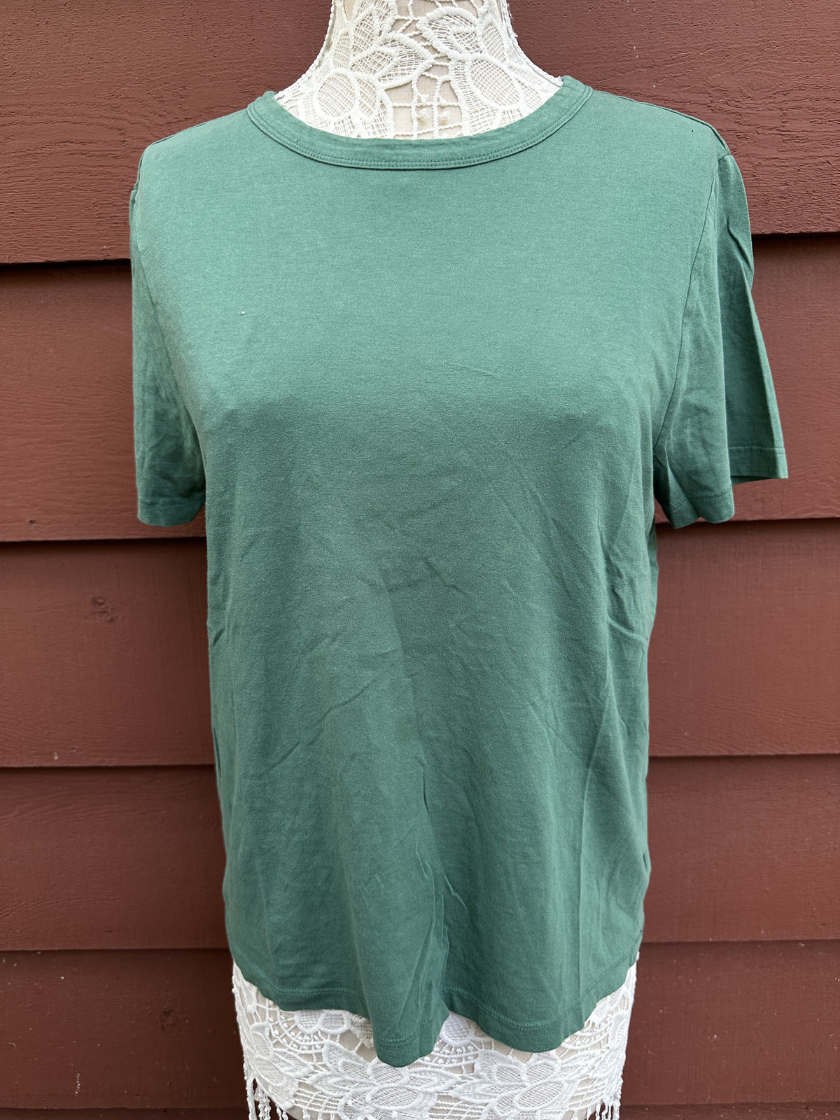 Universal Thread Green Crew Neck T Shirt Casual Minimalist Basic Tee