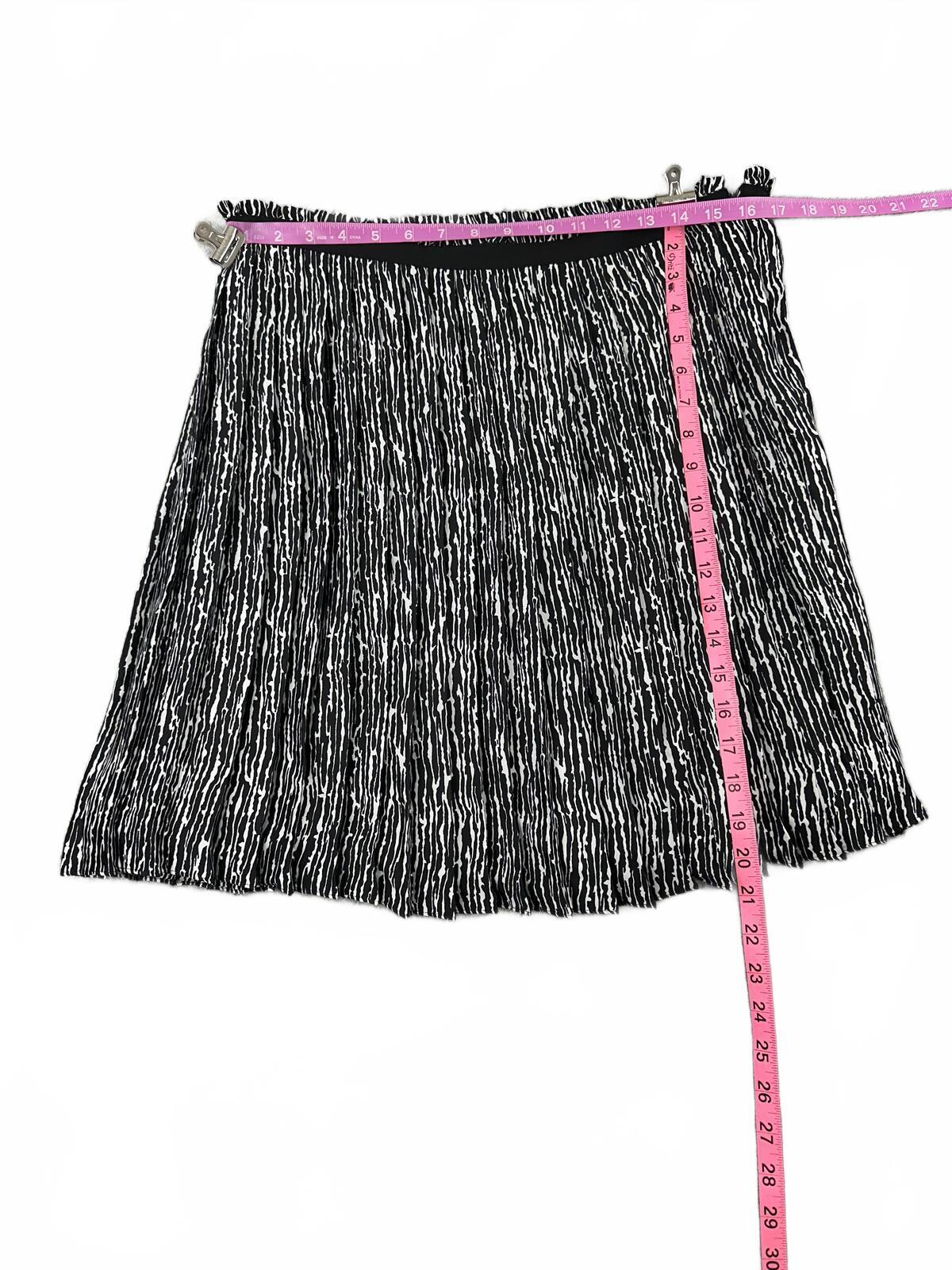 Anne Klein Pleated Black and White Skirt Classic Chic Aesthetic