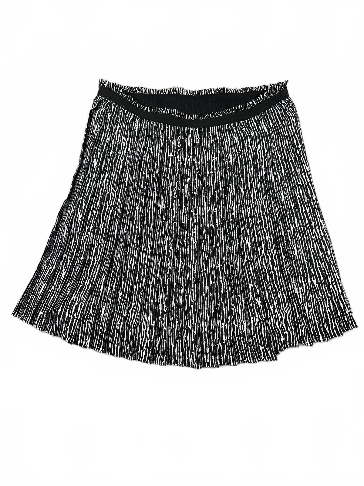 Anne Klein Pleated Black and White Skirt Classic Chic Aesthetic