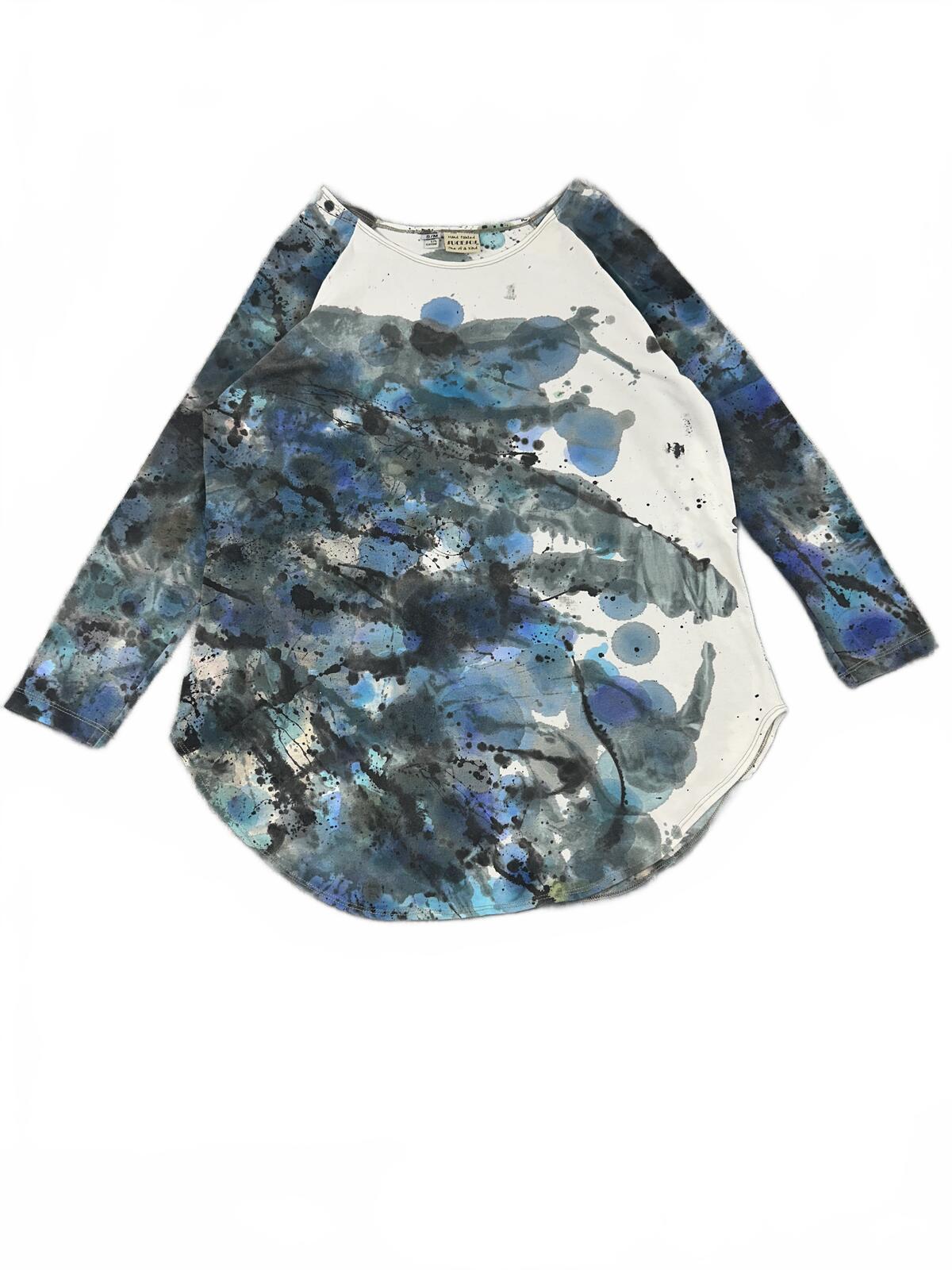 Sucesos Hand Painted Oversized Raglan Sleeve Shirt with Abstract Blue and Black