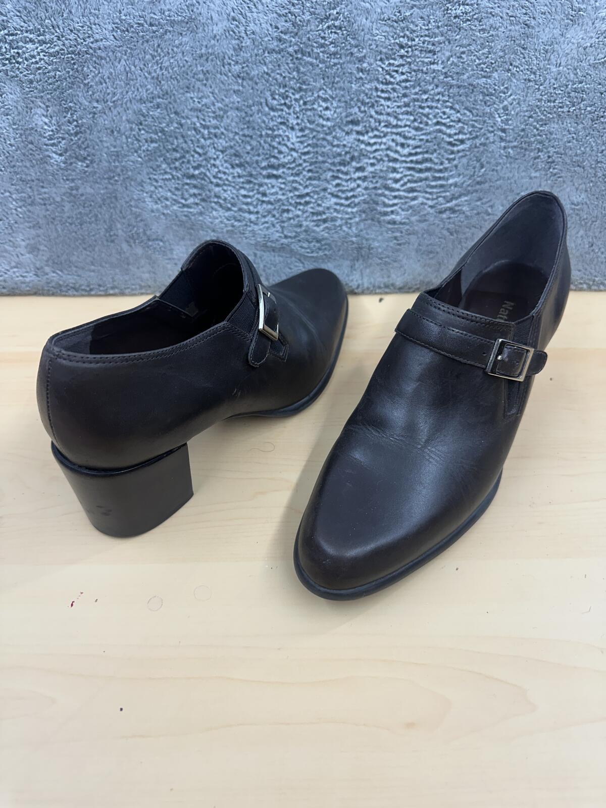 Naturalizer Black Leather Buckle Strap Heeled Shoes