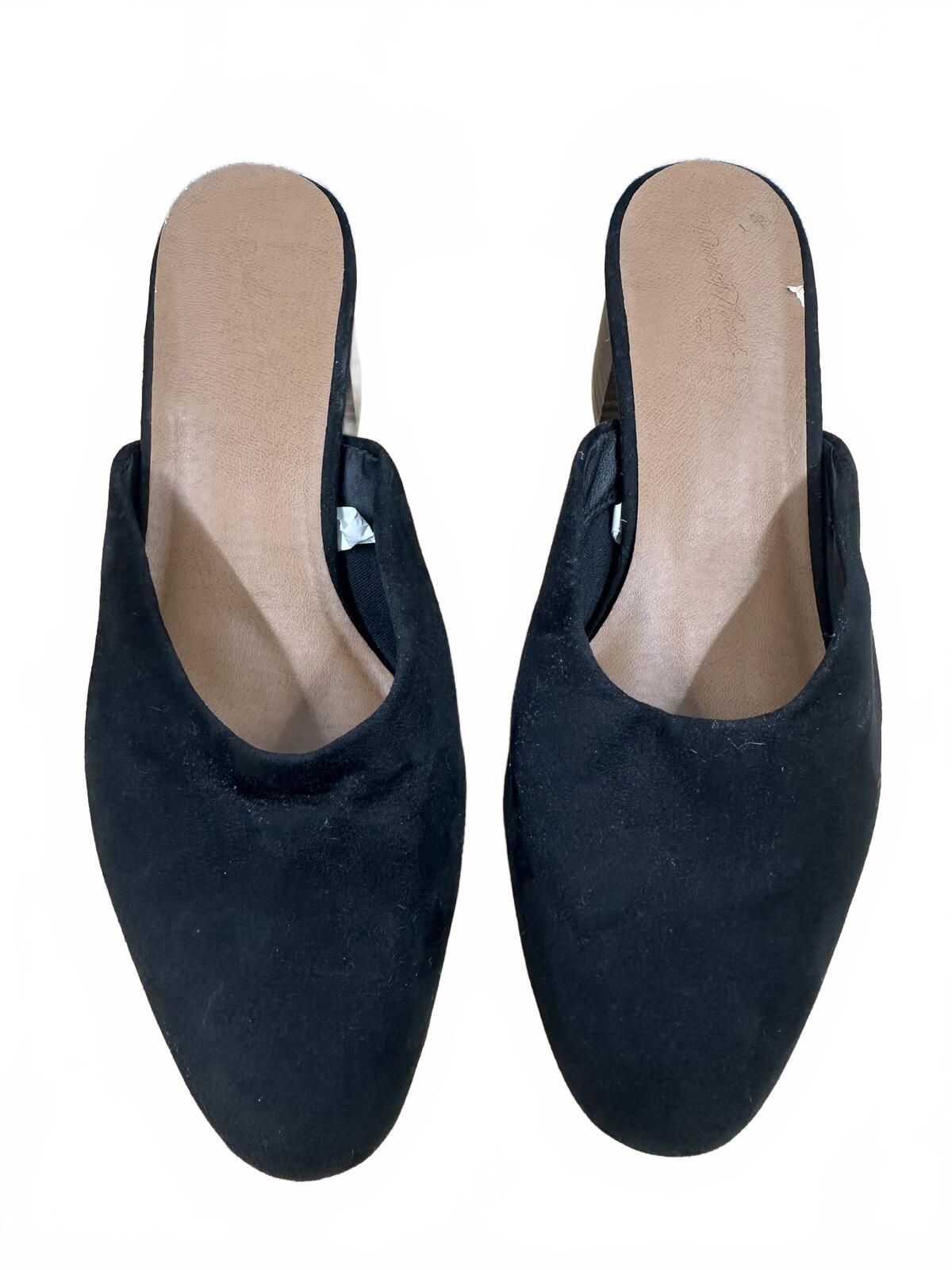 Universal Thread Black Suede Mules with Block Heel Classic Minimalist Preppy