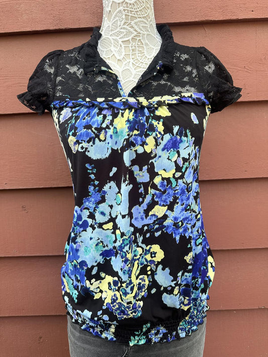 Maurices Floral Lace Cap Sleeve Top Black Blue Yellow Vintage Inspired Boho Chic