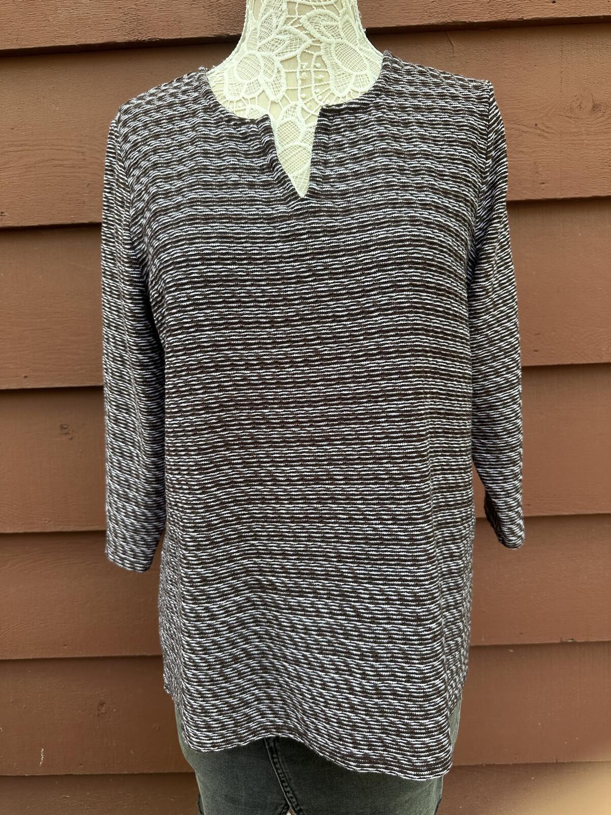 Chico's Textured Knit Top Brown White Three Quarter Sleeve Relaxed Fit