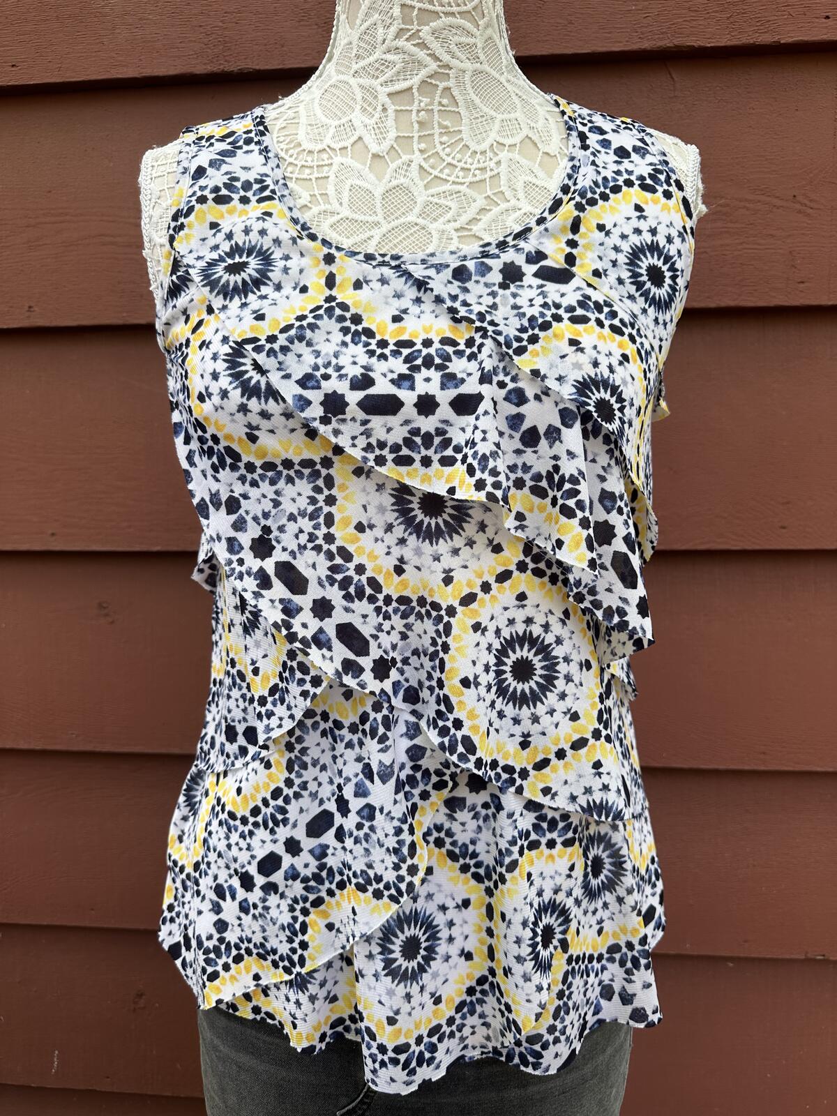 Roz & Ali Sleeveless Patterned Ruffle Top