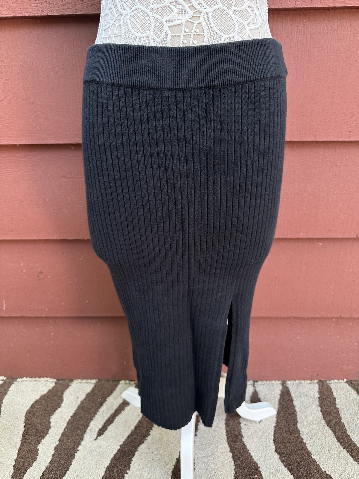 Abercrombie & Fitch Black Ribbed Knit Midi Skirt