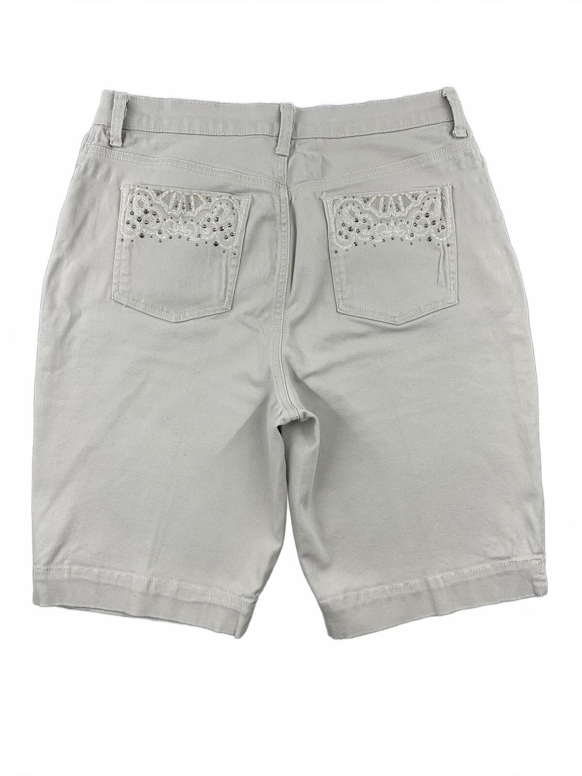 Gloria Vanderbilt Light Gray Embroidered Back Pocket Casual Shorts