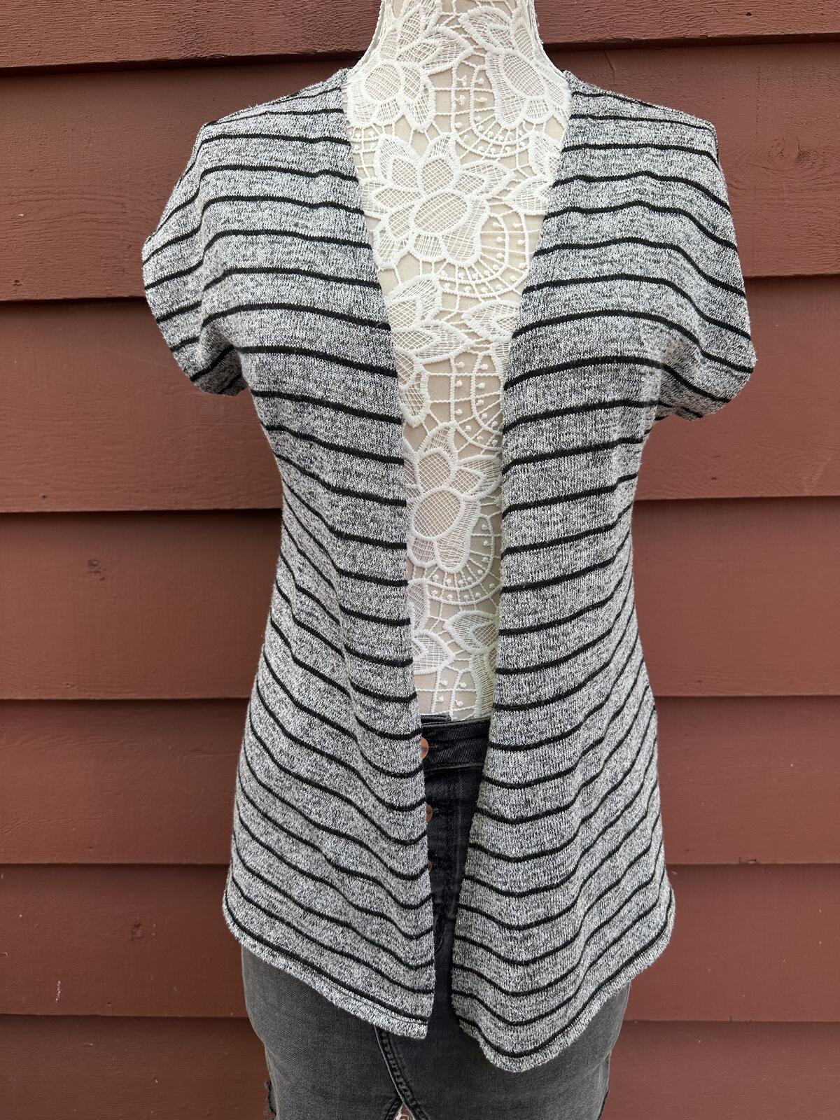 White House Black Market Striped Open Front Cardigan Top Gray Black