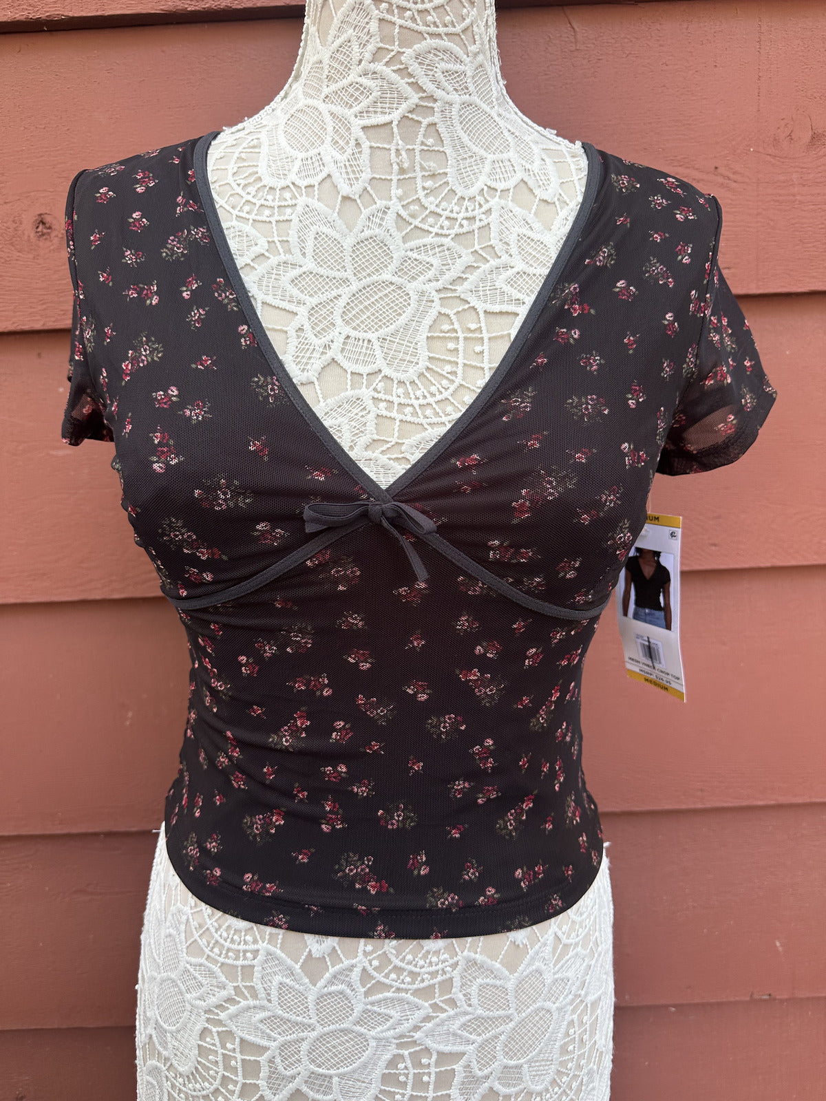 Aéropostale Floral Mesh V Neck Crop Top Y2K Coquette