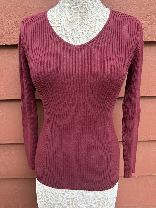 White House Black Market Burgundy V Neck Ribbed Sweater Elegant Preppy Minimal