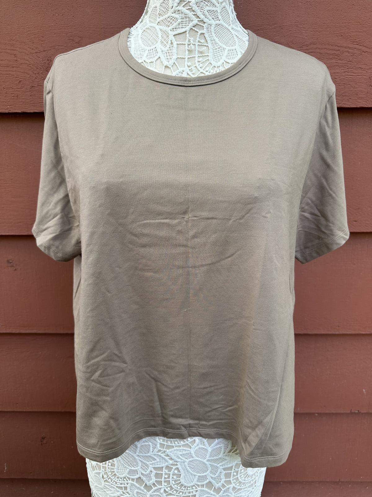 Athleta Boxy Crop Top Brown Tan Clean Girl Aesthetic Minimalist Sporty Casual