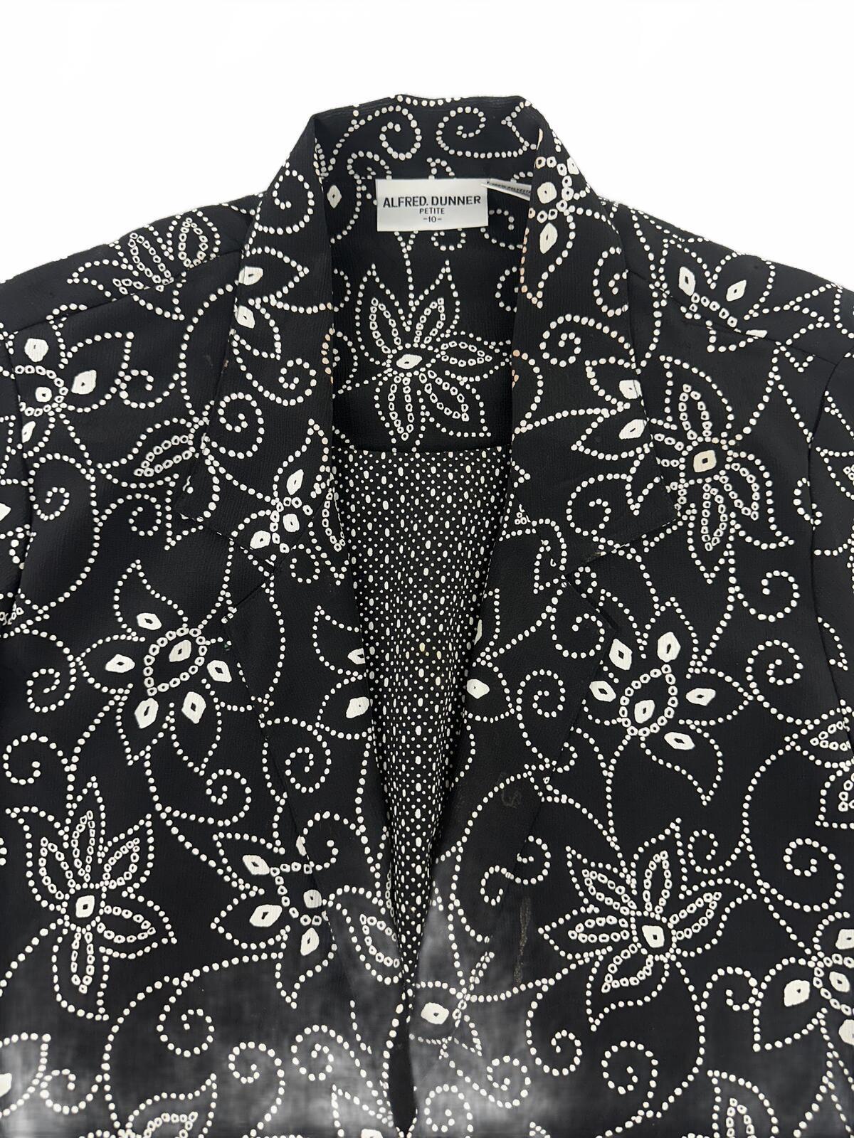 Alfred DunnerBlack and White Floral Button Front Blouse