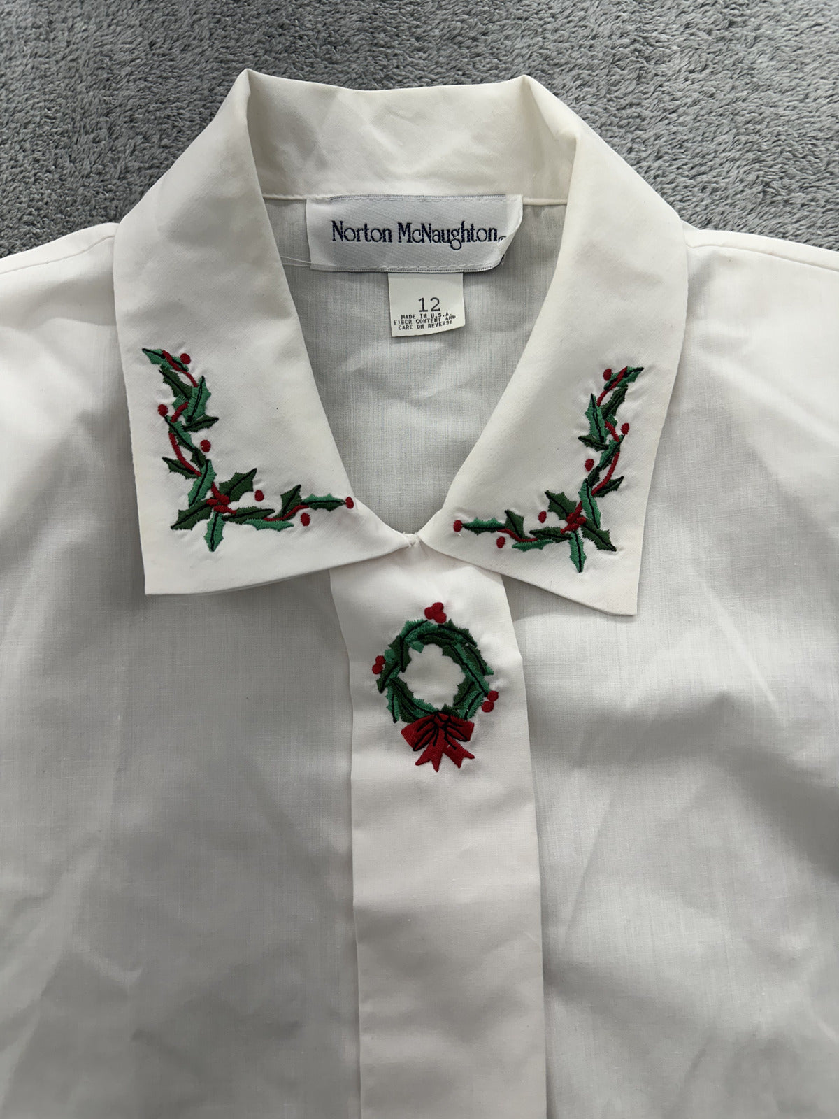 Norton McNaughton Vintage White Holiday Embroidered Button Up Blouse Christmas