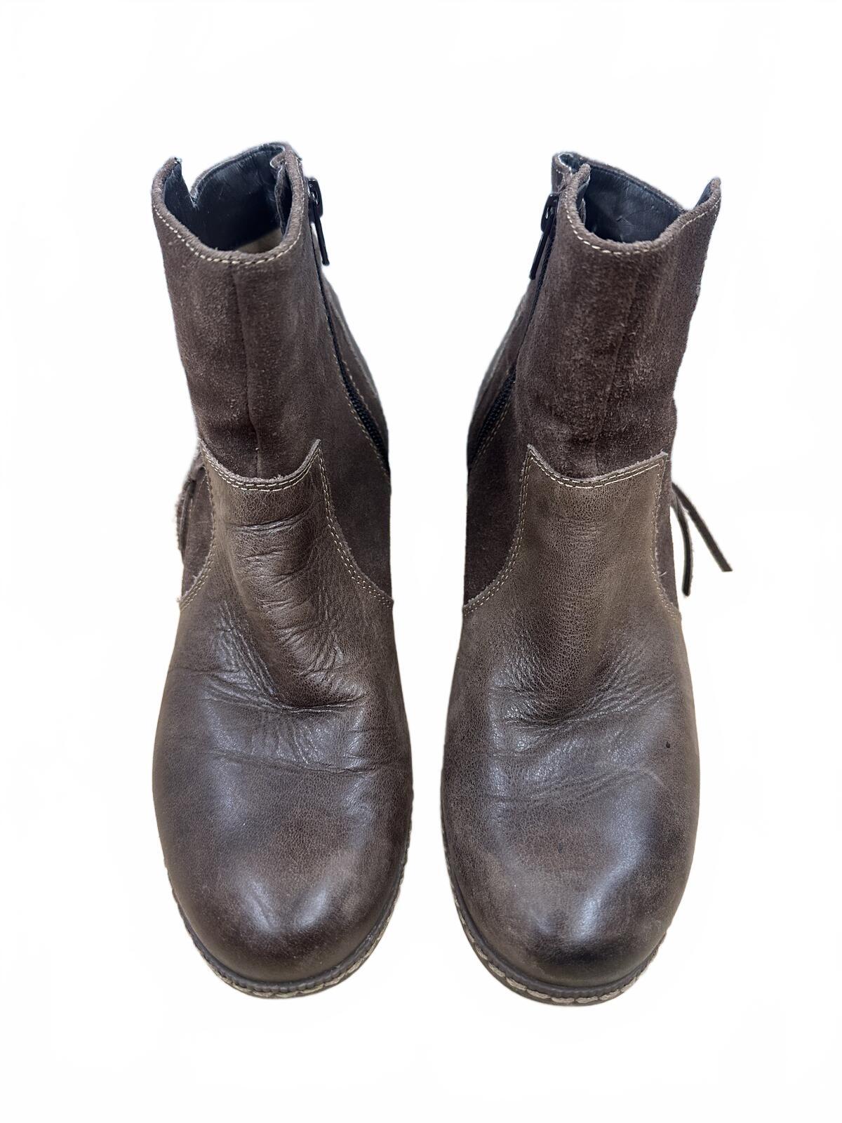 Earth Brown Leather Ankle Boots
