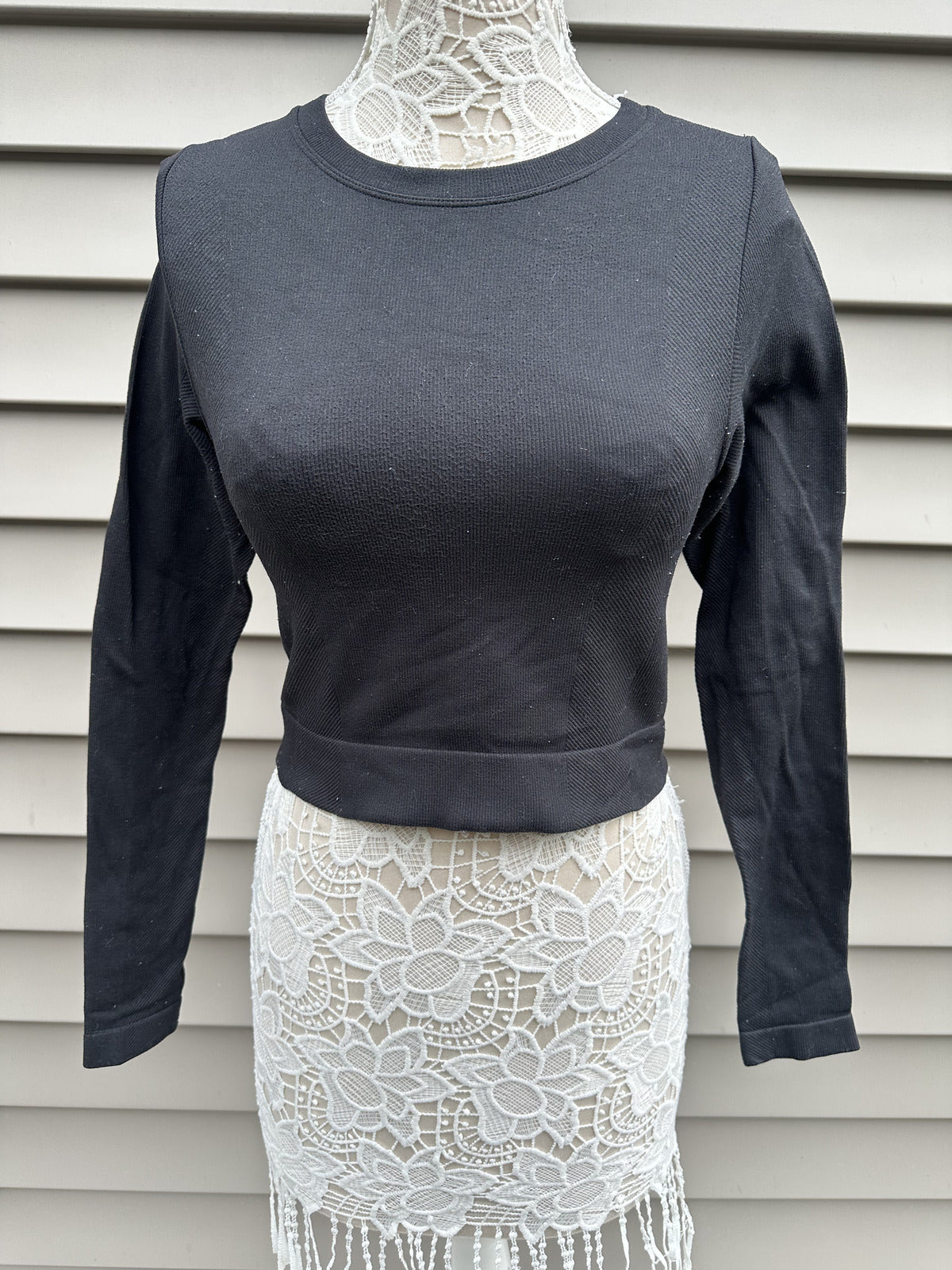 All In Motion Black Long Sleeve Crop Top Y2K Casual Sporty