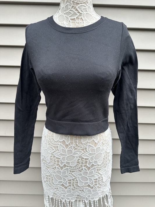 All In Motion Black Long Sleeve Crop Top Y2K Casual Sporty