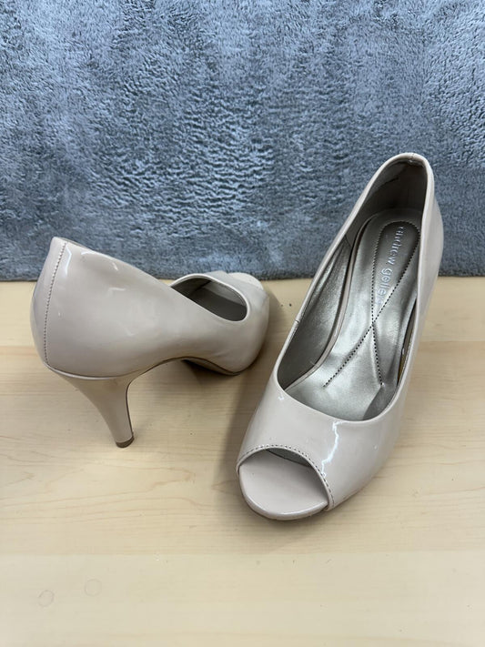 Andrew Geller Beige Patent Peep Toe Heels Stylish Y2K Retro Office Look