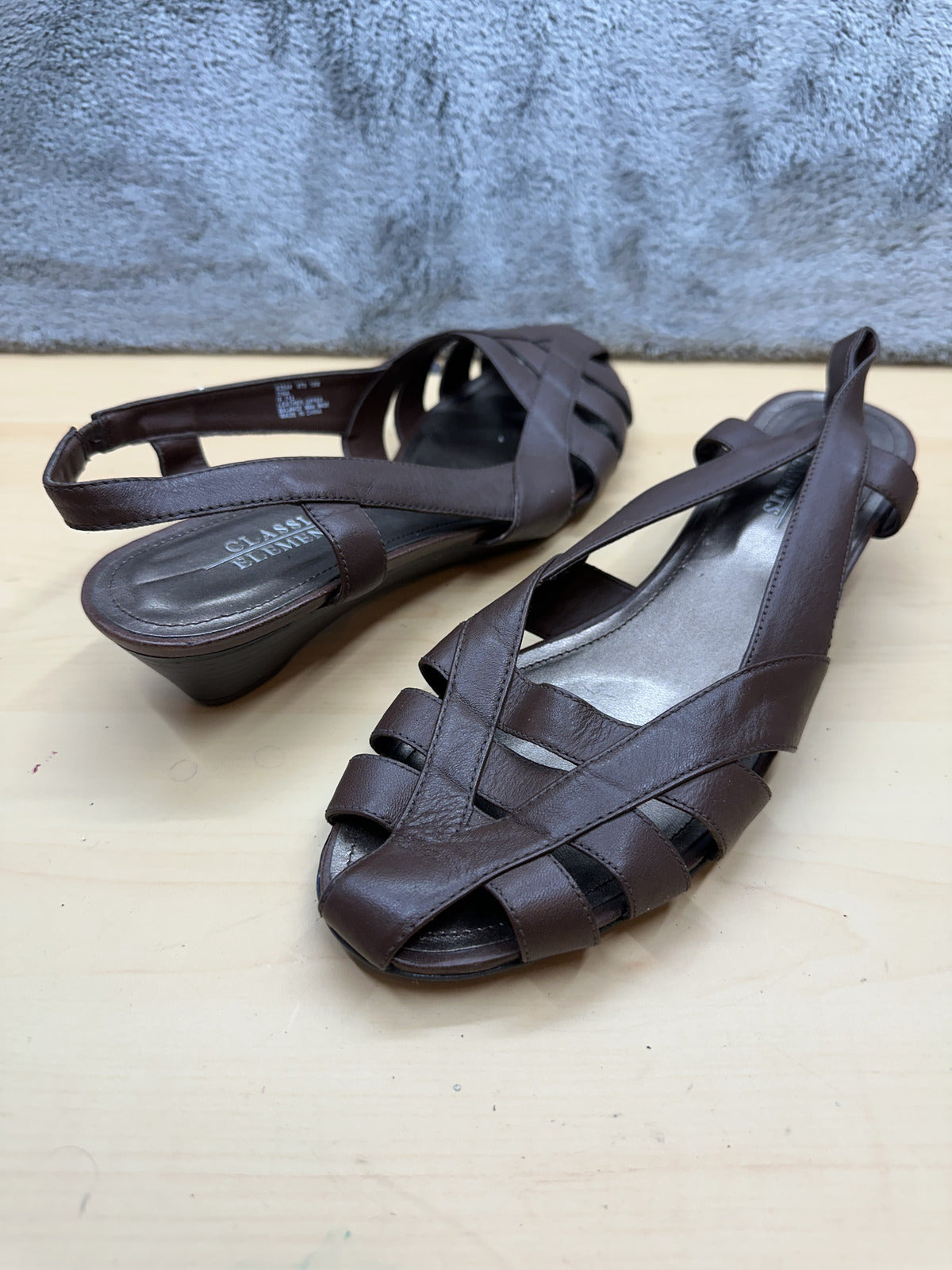 Classic Elements Brown Leather Slingback Sandals Vintage Woven Design