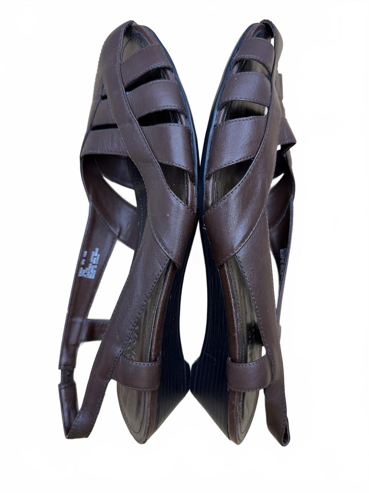 Classic Elements Brown Leather Slingback Sandals Vintage Woven Design