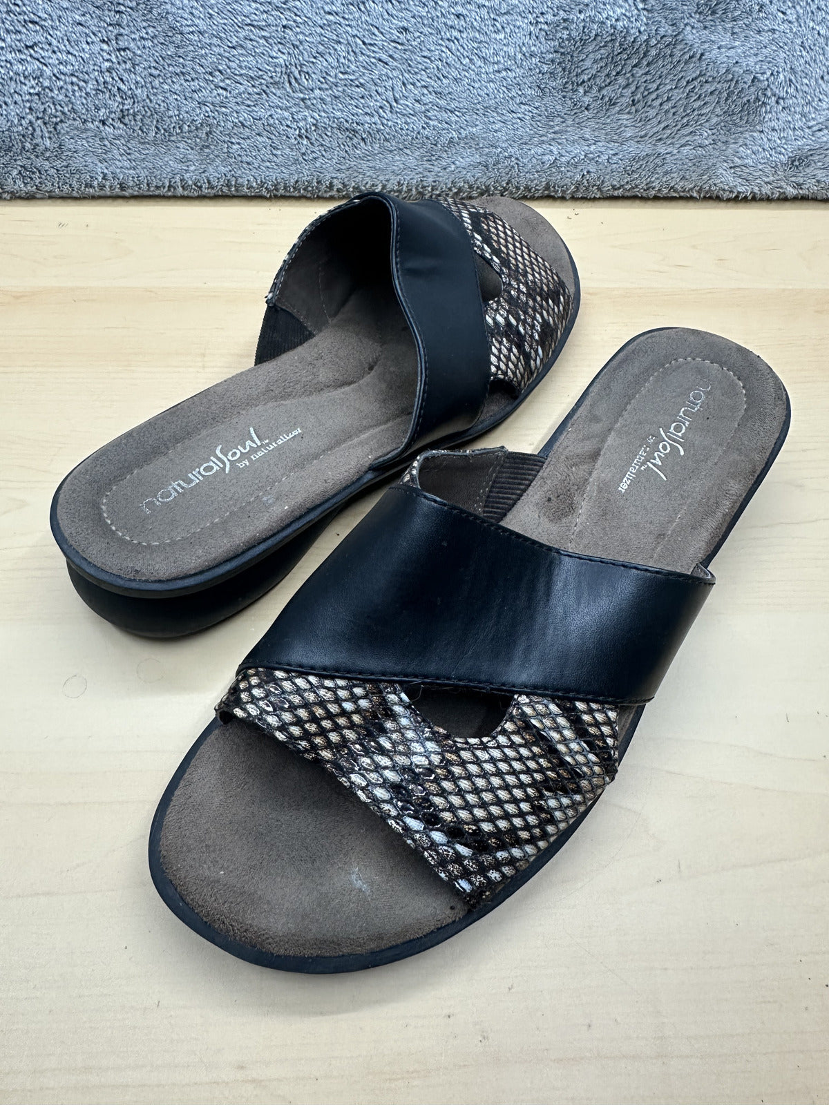 Natural Soul Slide Sandals Black and Snake Print Casual Summer Comfort