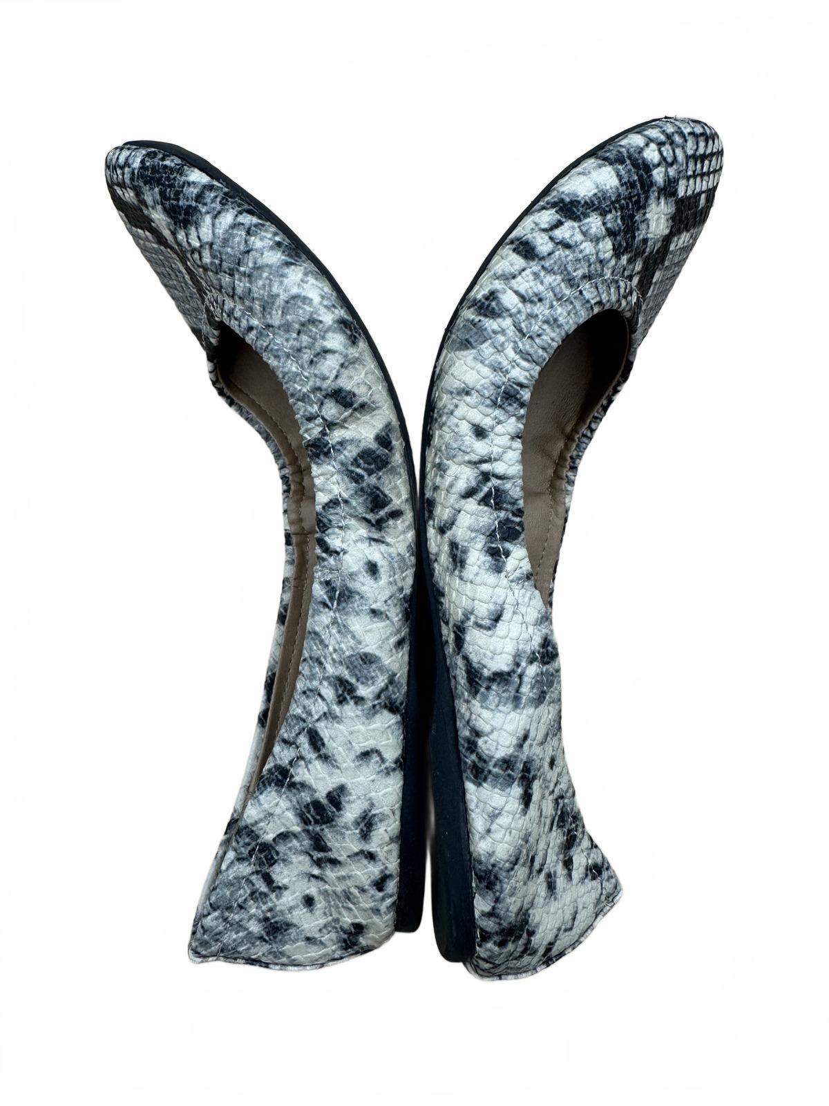 Mossimo Snakeskin Ballet Flats Stylish Comfortable Casual