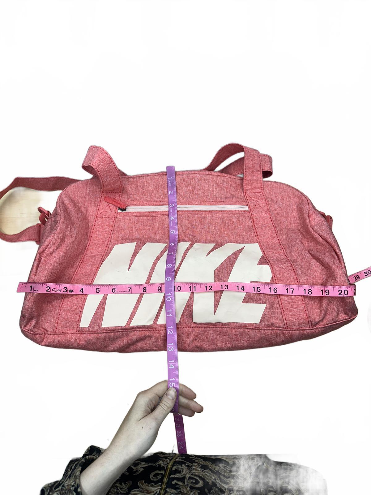 Nike Pink Duffel Bag Casual Sporty Athleisure Streetwear Travel Gym Bag