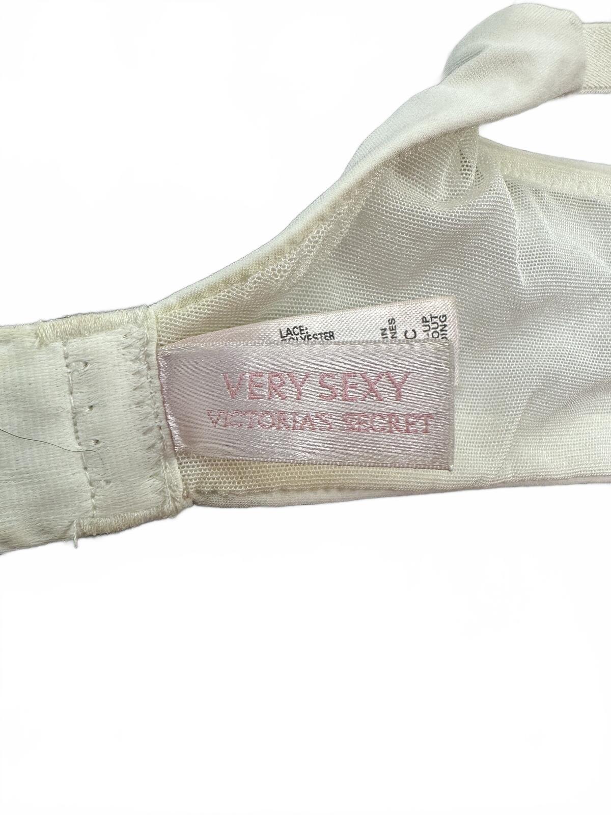 Victoria's Secret Very Sexy White Lace Underwire Bra 36C Y2K Fairycore Feminine