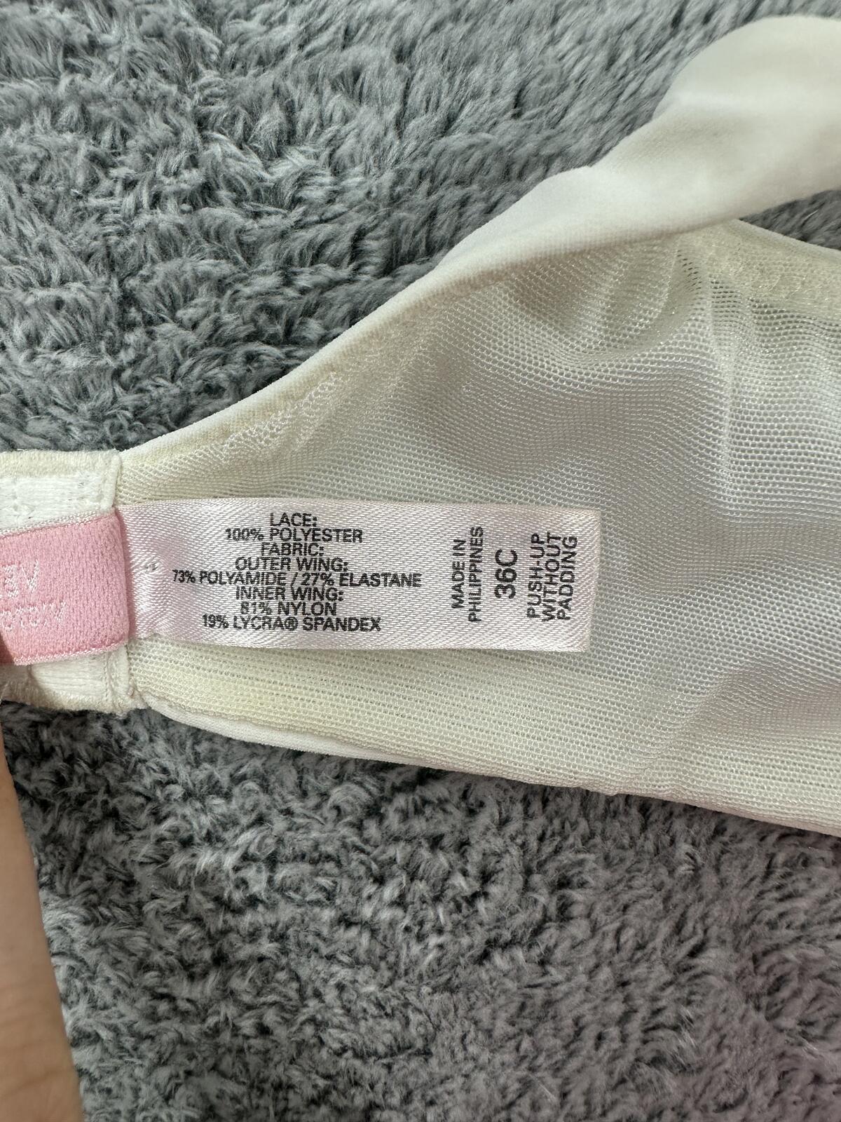 Victoria's Secret Very Sexy White Lace Underwire Bra 36C Y2K Fairycore Feminine