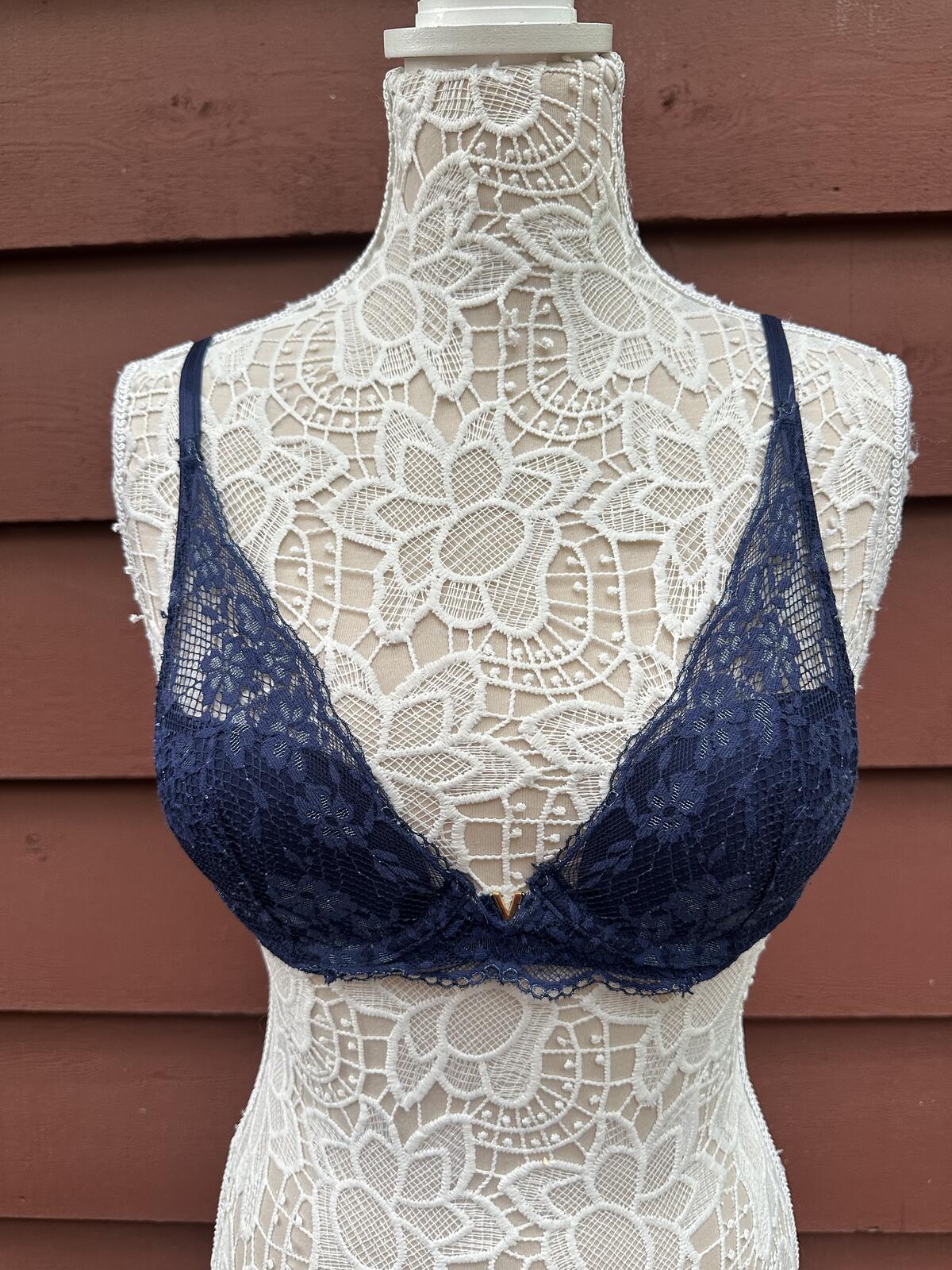 Victoria's Secret Navy Lace Plunge Bra 32C Y2K Feminine Sheer Floral Lingerie