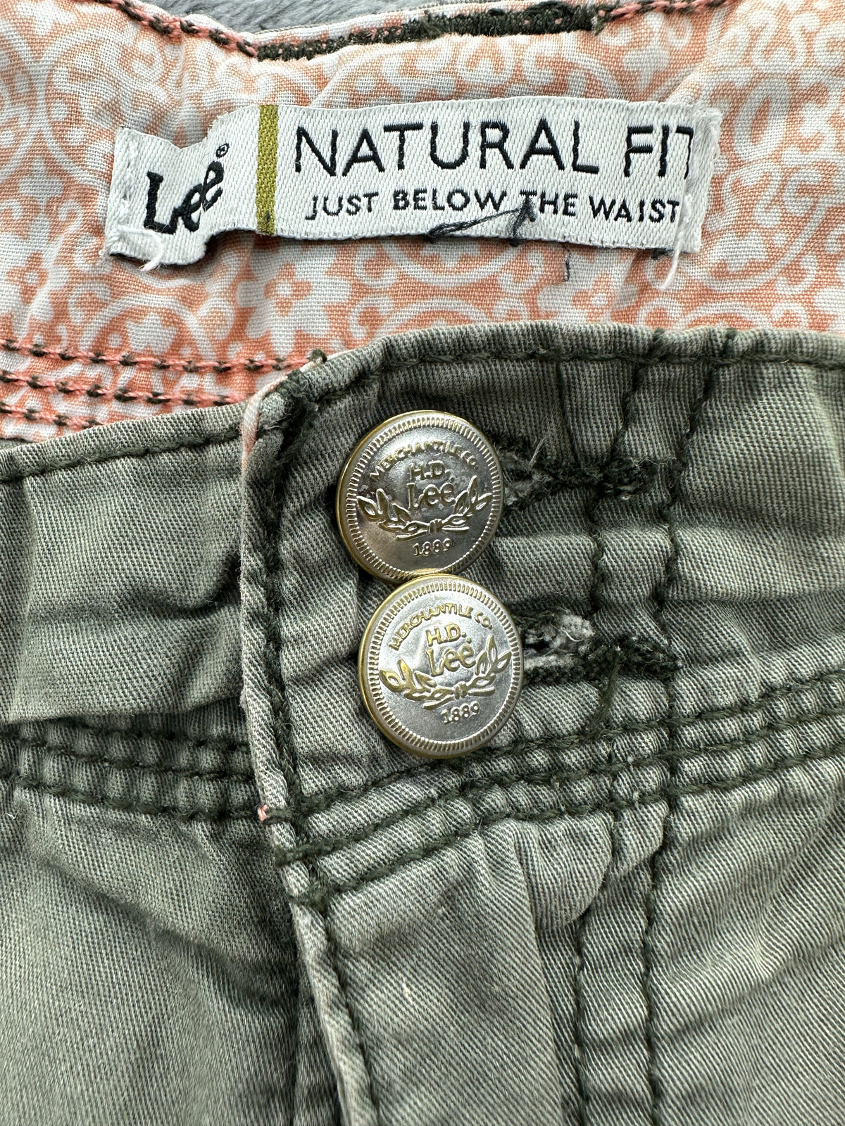 Lee Natural Fit Cargo Shorts Olive Green Cotton Blend