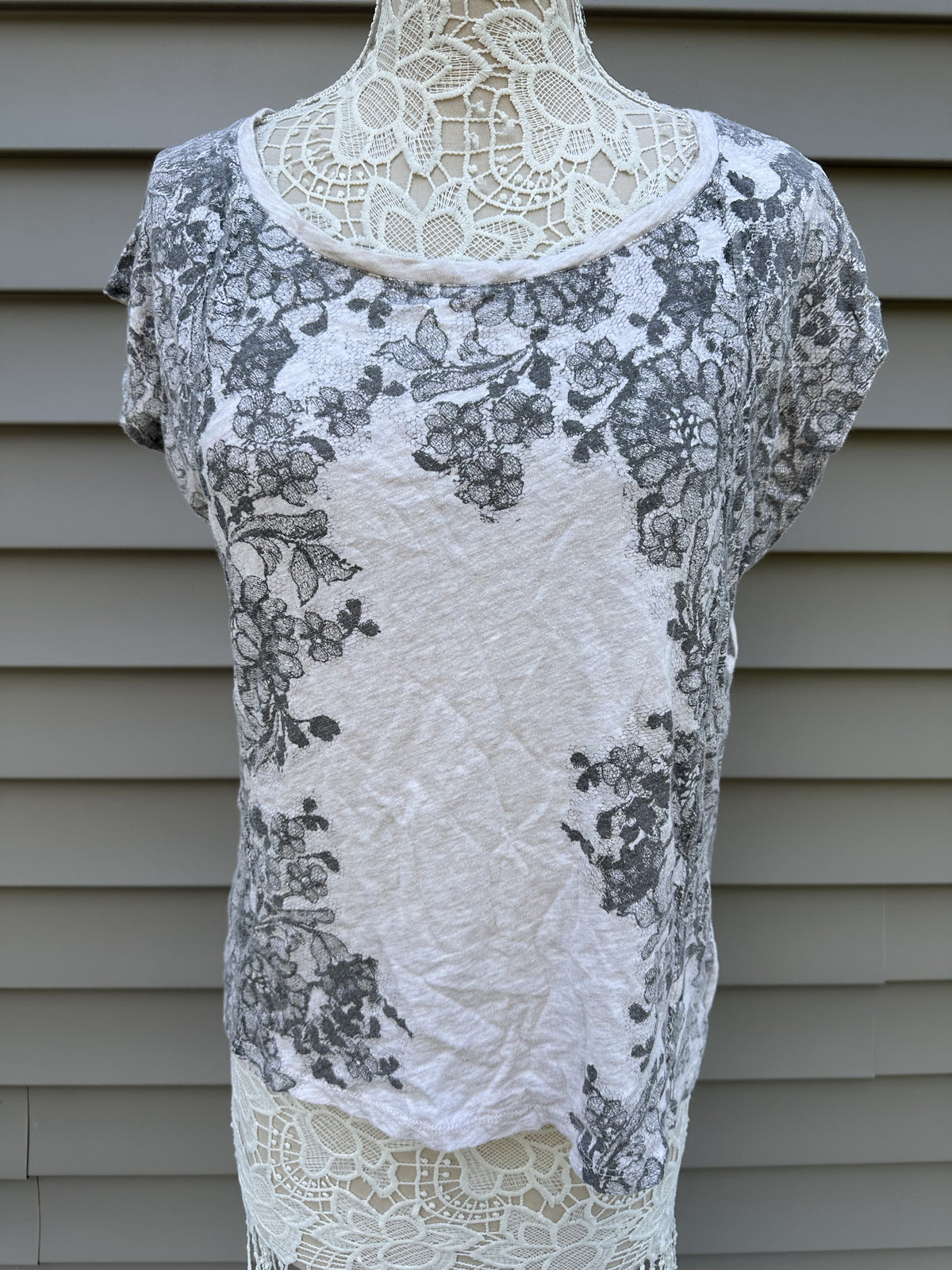 DKNY JEANS White Floral Print Cotton T Shirt Vintage Casual