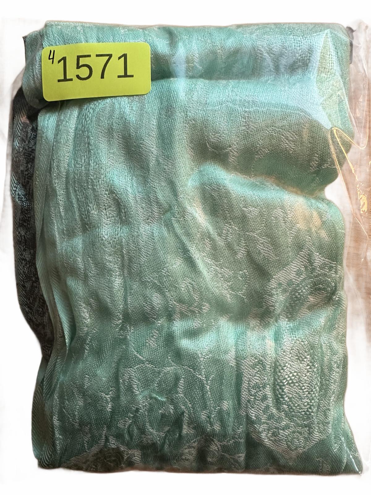 Boho Chic Ombre Paisley Shawl Scarf in Green
