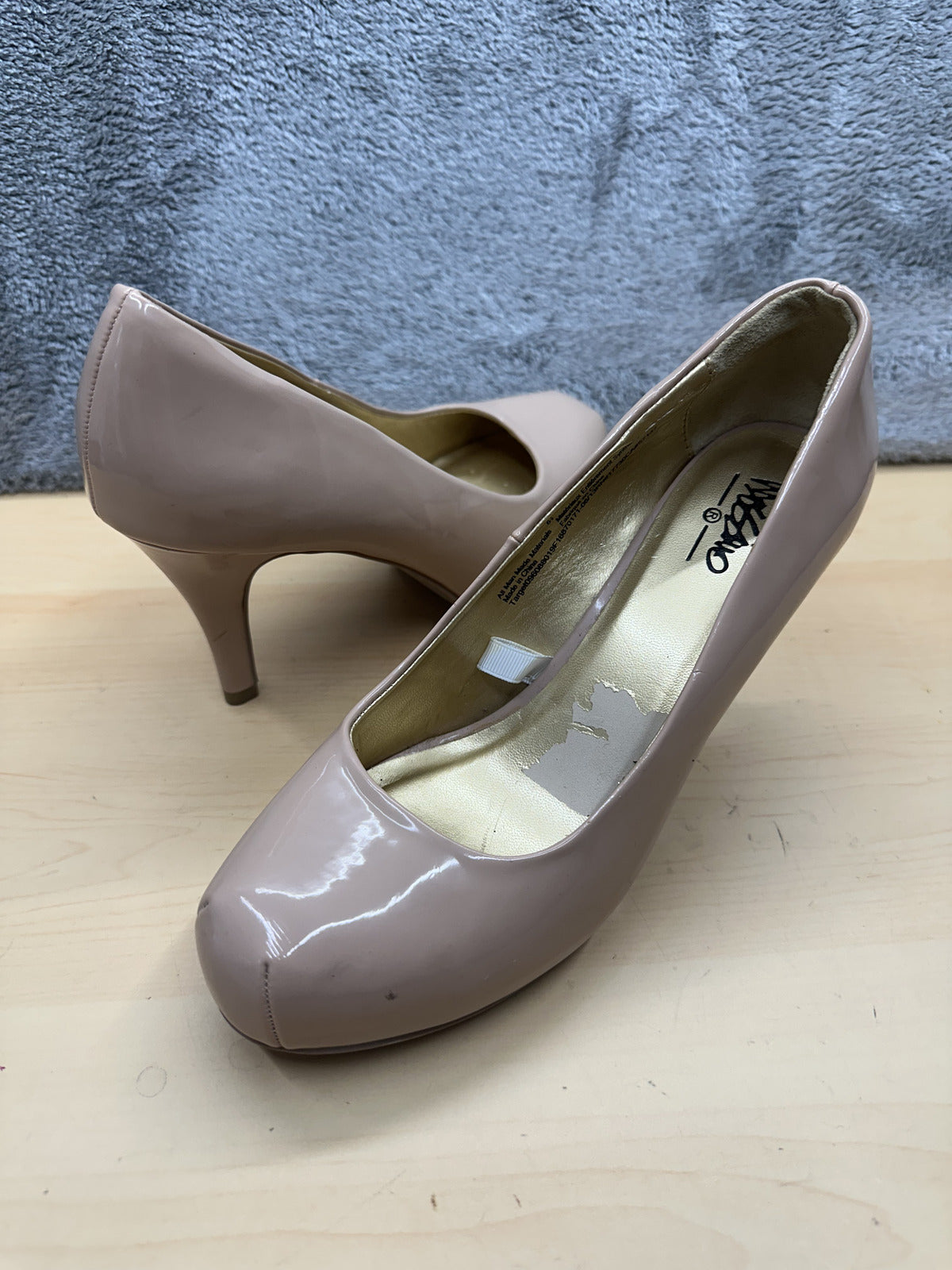Mossimo Nude Patent Leather Pumps Classic Elegant Heels