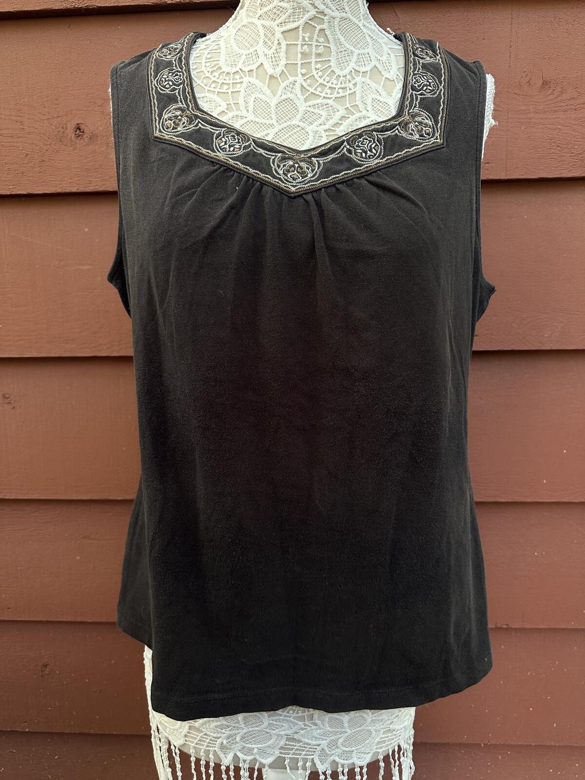 Croft & Barrow Black Embroidered Neckline Sleeveless Top