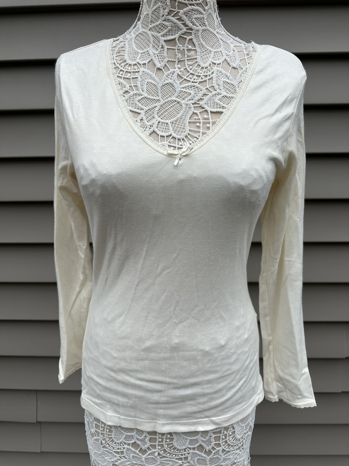Cuddl Duds Cream Long Sleeve Thermal Top with Lace Trim