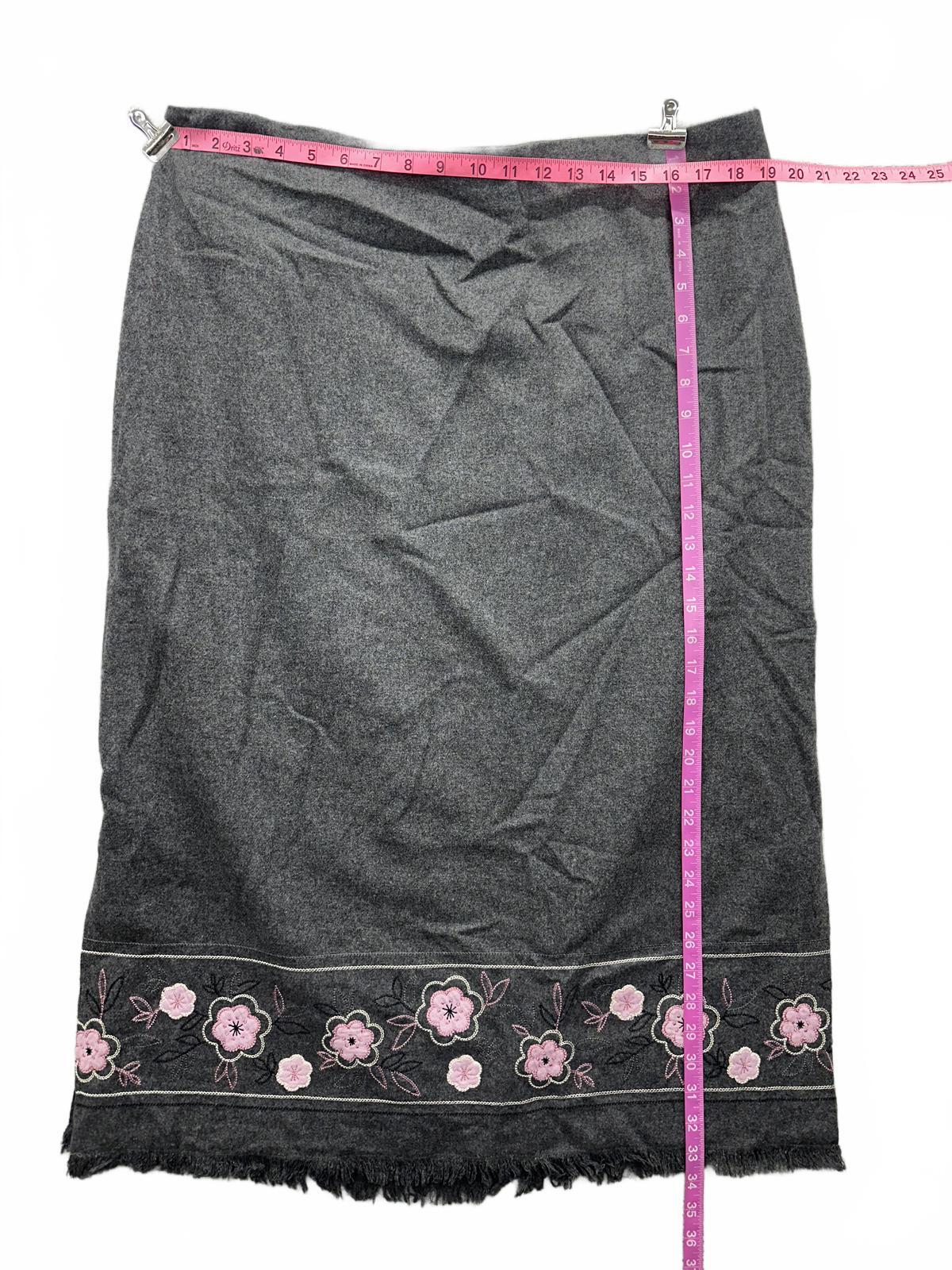 Dressbarn Vintage Gray Wool Skirt with Pink Floral Embroidery and Fringe Hem