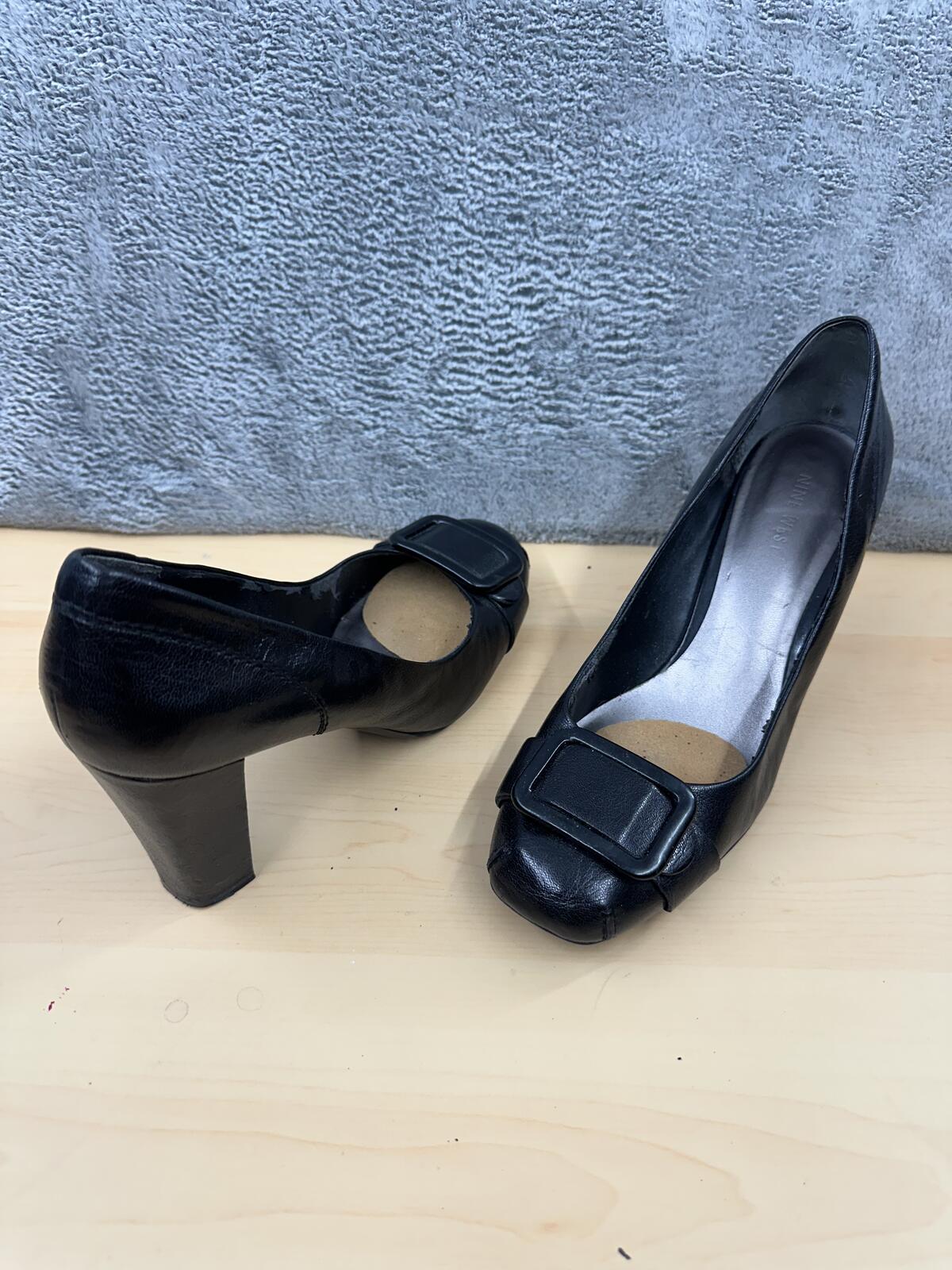 Nine West Black Leather Heeled Pumps with Square Buckle Y2K Office Chic