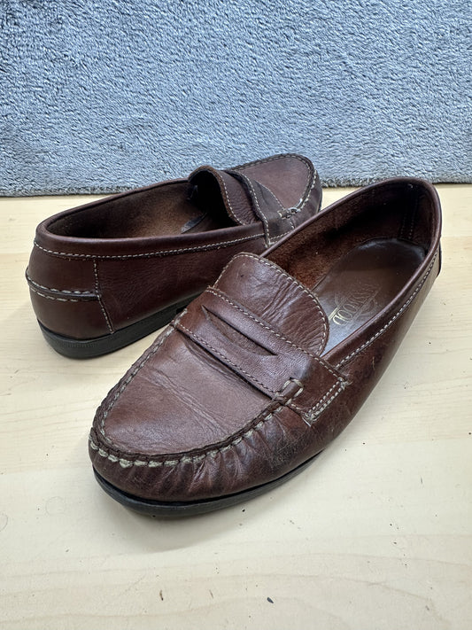 Basswood Brown Leather Loafers Classic Vintage Style Slip On Shoes