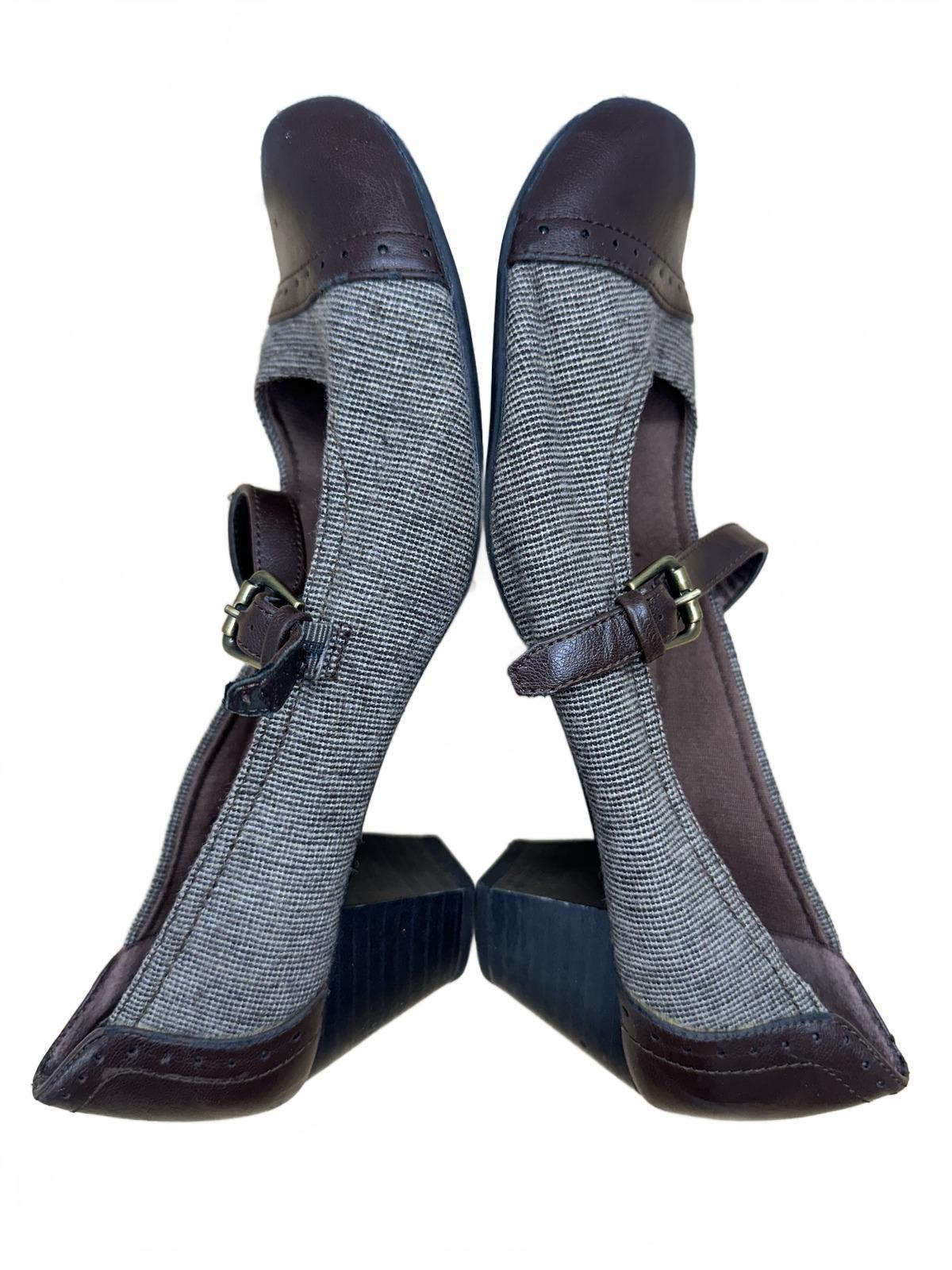 Lifestride Vintage Style Mary Jane Heels Brown and Gray Fabric Loafers Slip Ons