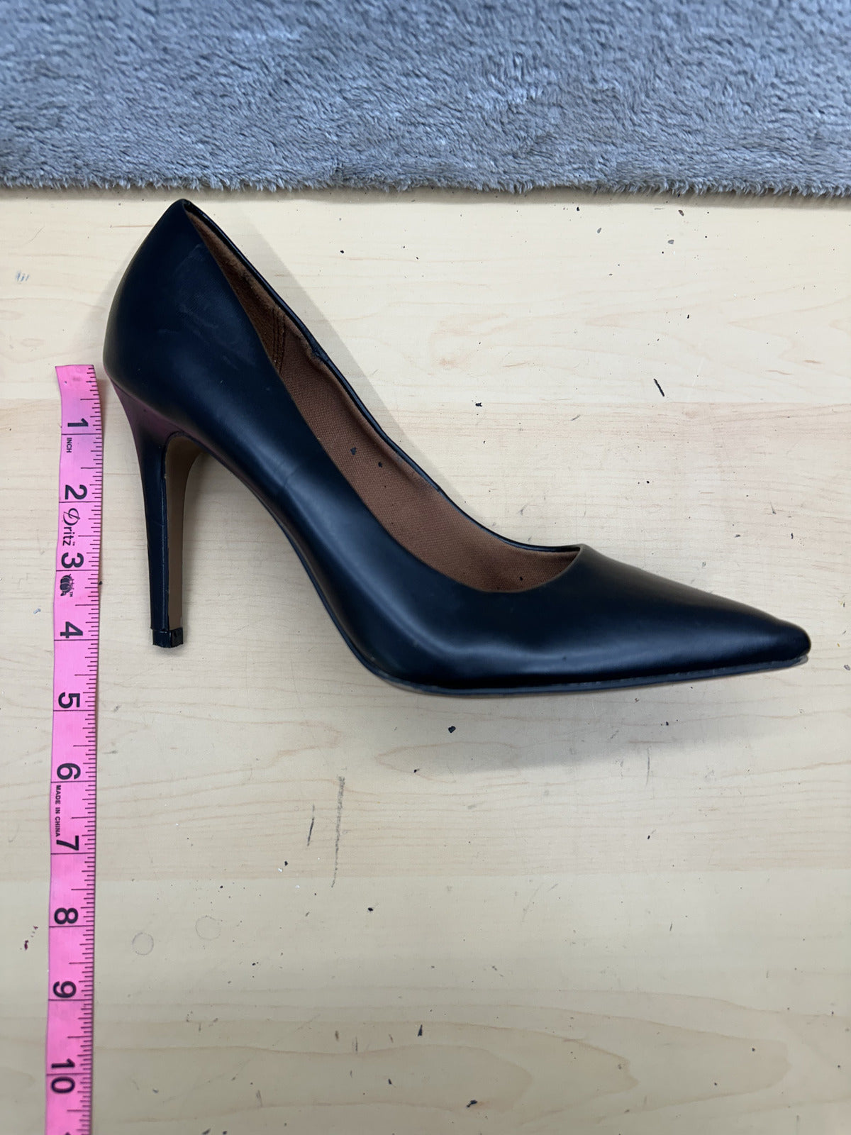 Christian Siriano Black Pumps Classic Pointed Toe Stiletto Heels