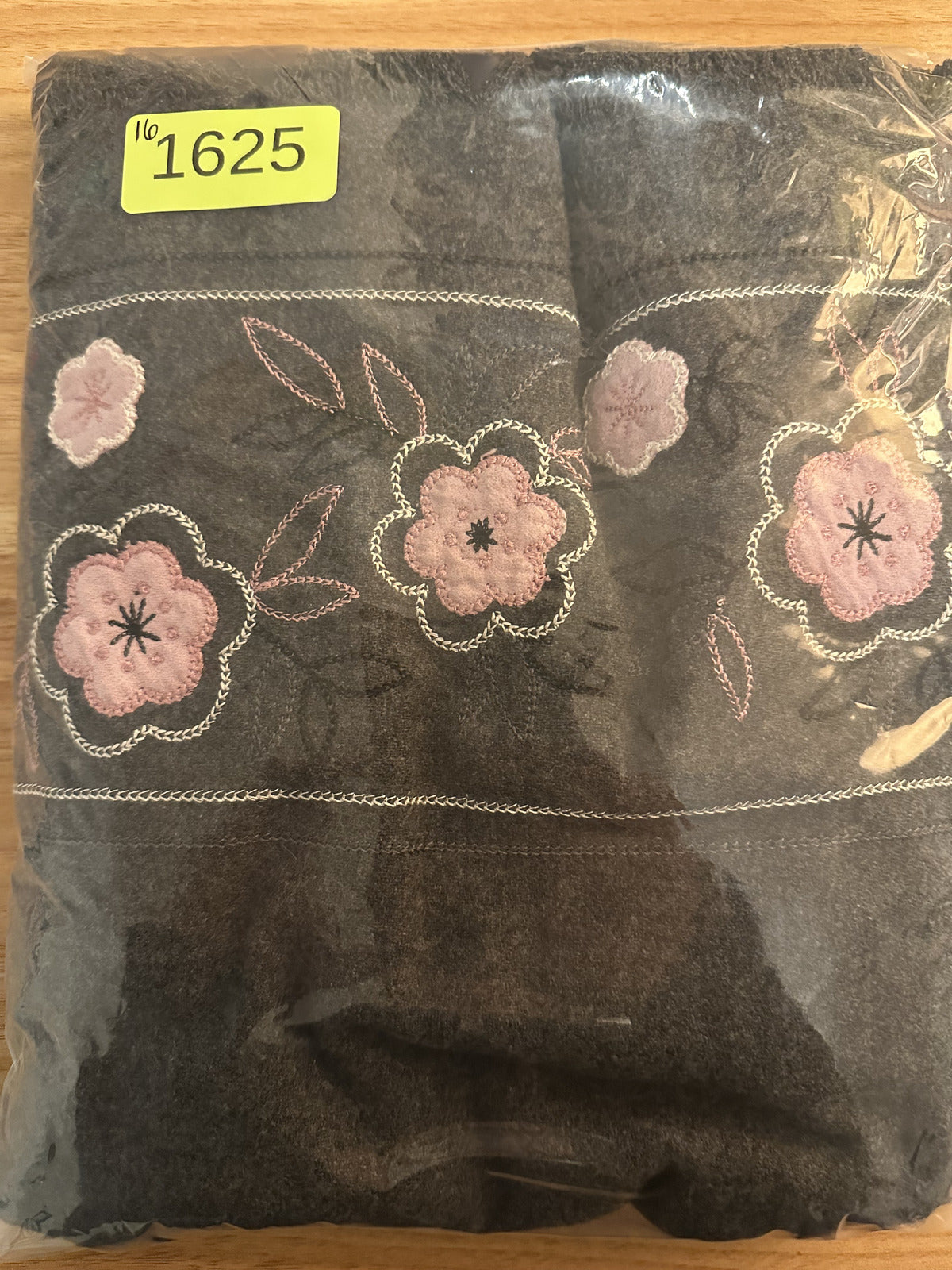 Dressbarn Vintage Gray Wool Skirt with Pink Floral Embroidery and Fringe Hem