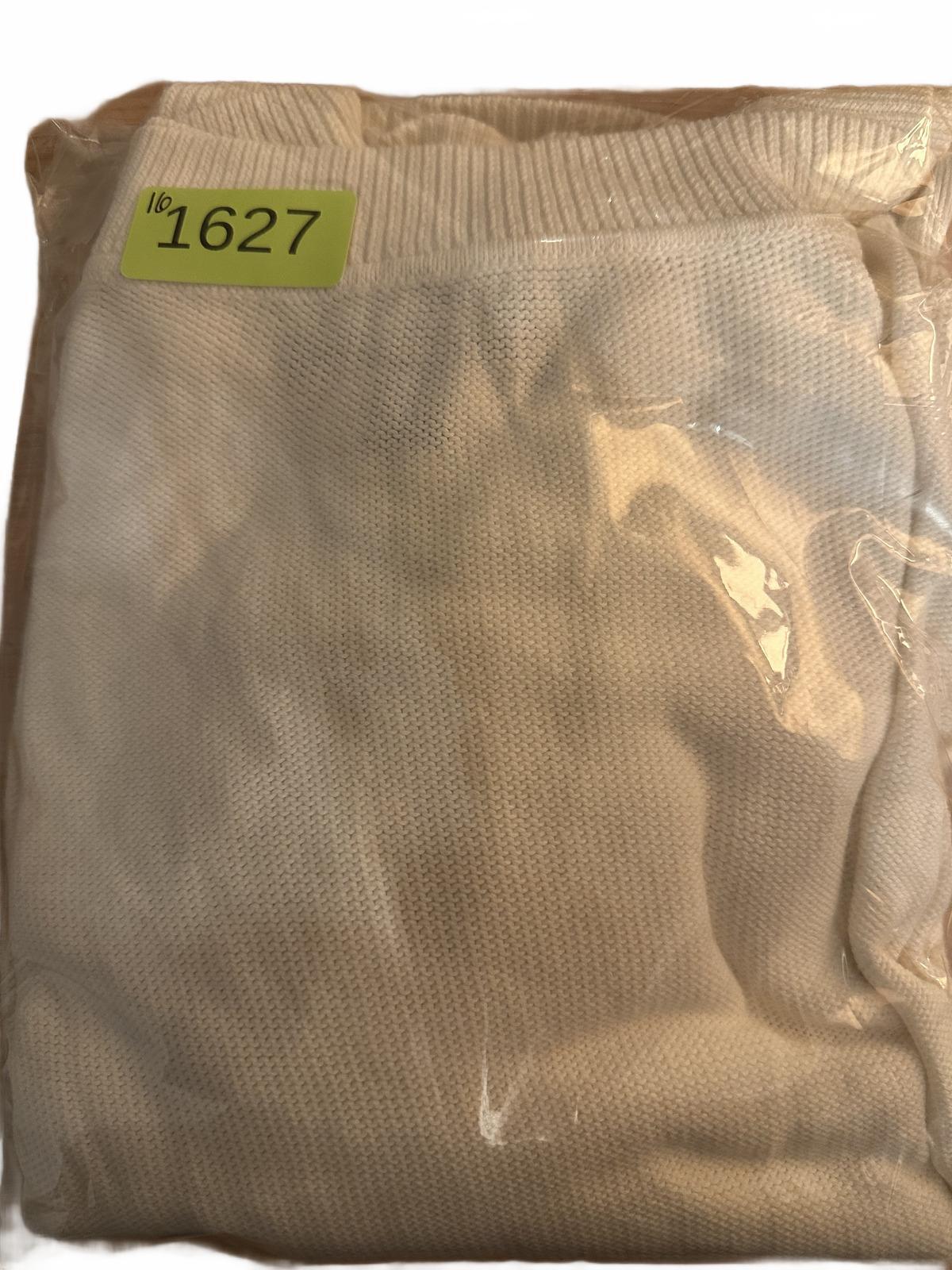 Banana Republic White Sweater Minimalist